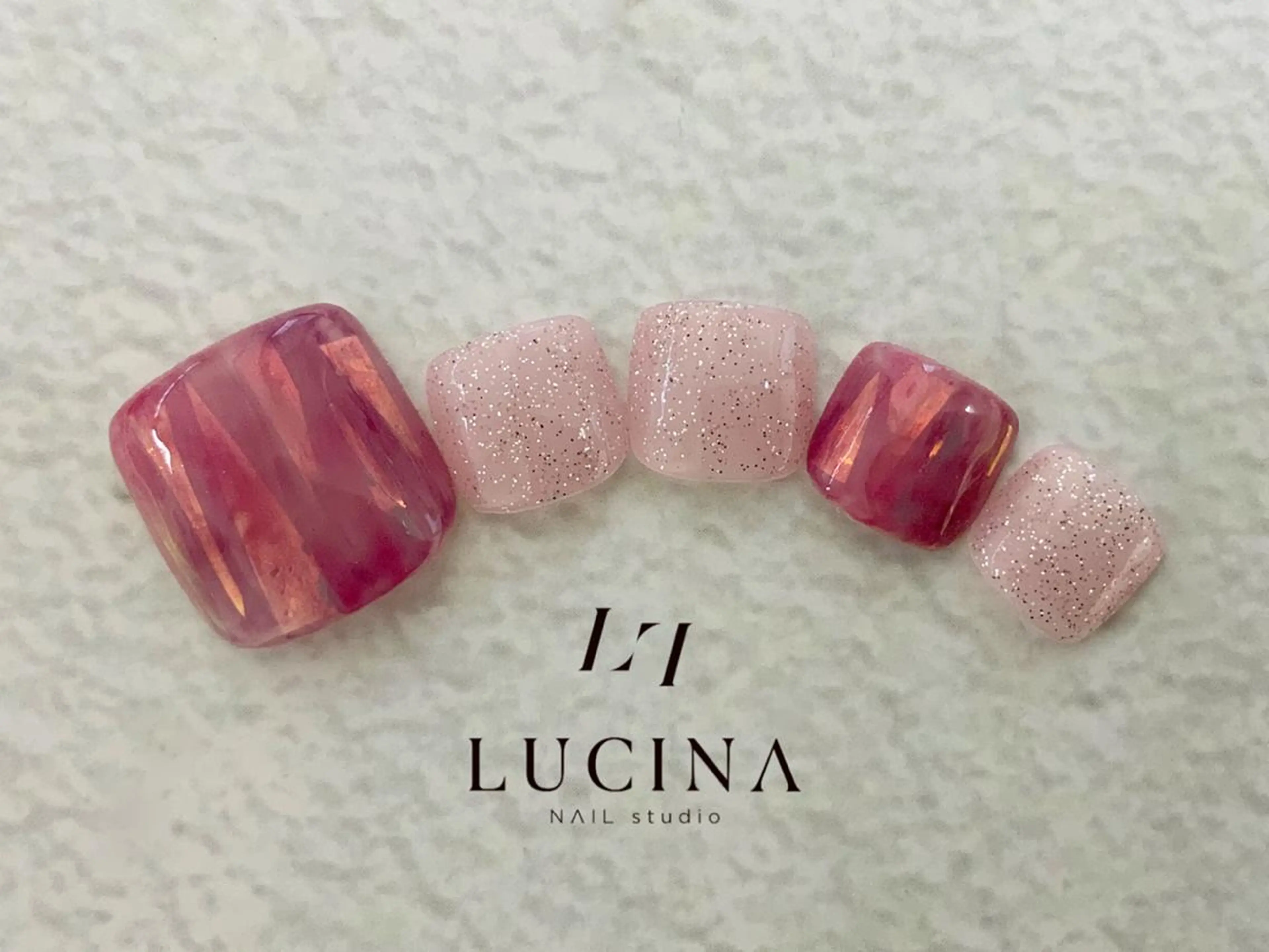 ネイル オーロラネイル クリアネイル 長さ出し フラッシュネイル フットネイル フットネイル 新橋 ルキナ スタッフのネイルデザイン