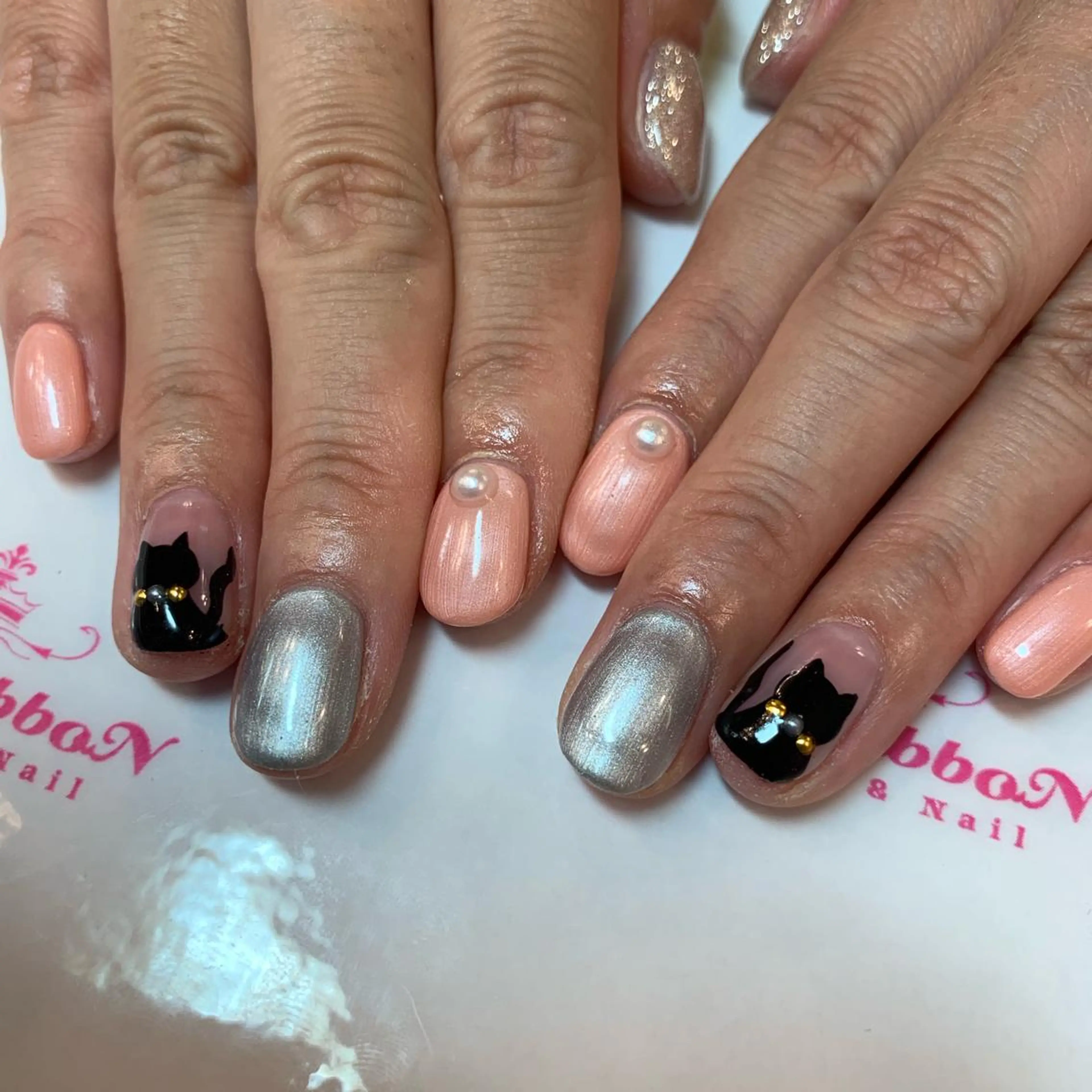 ネイル ネイルリボン 受付スタッフのネイルデザイン