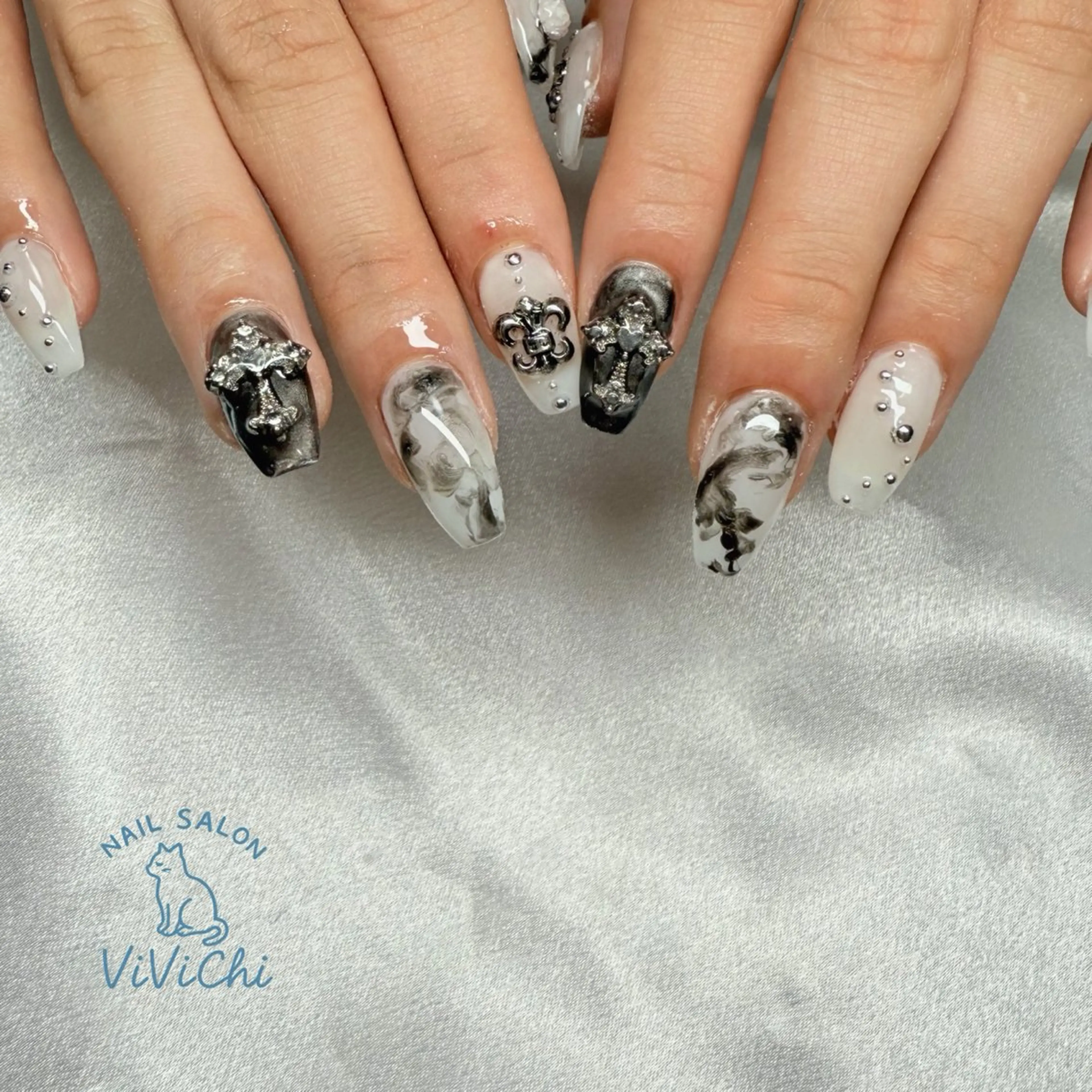 ネイル ハンドネイル ViViChi 梨帆のネイルデザイン