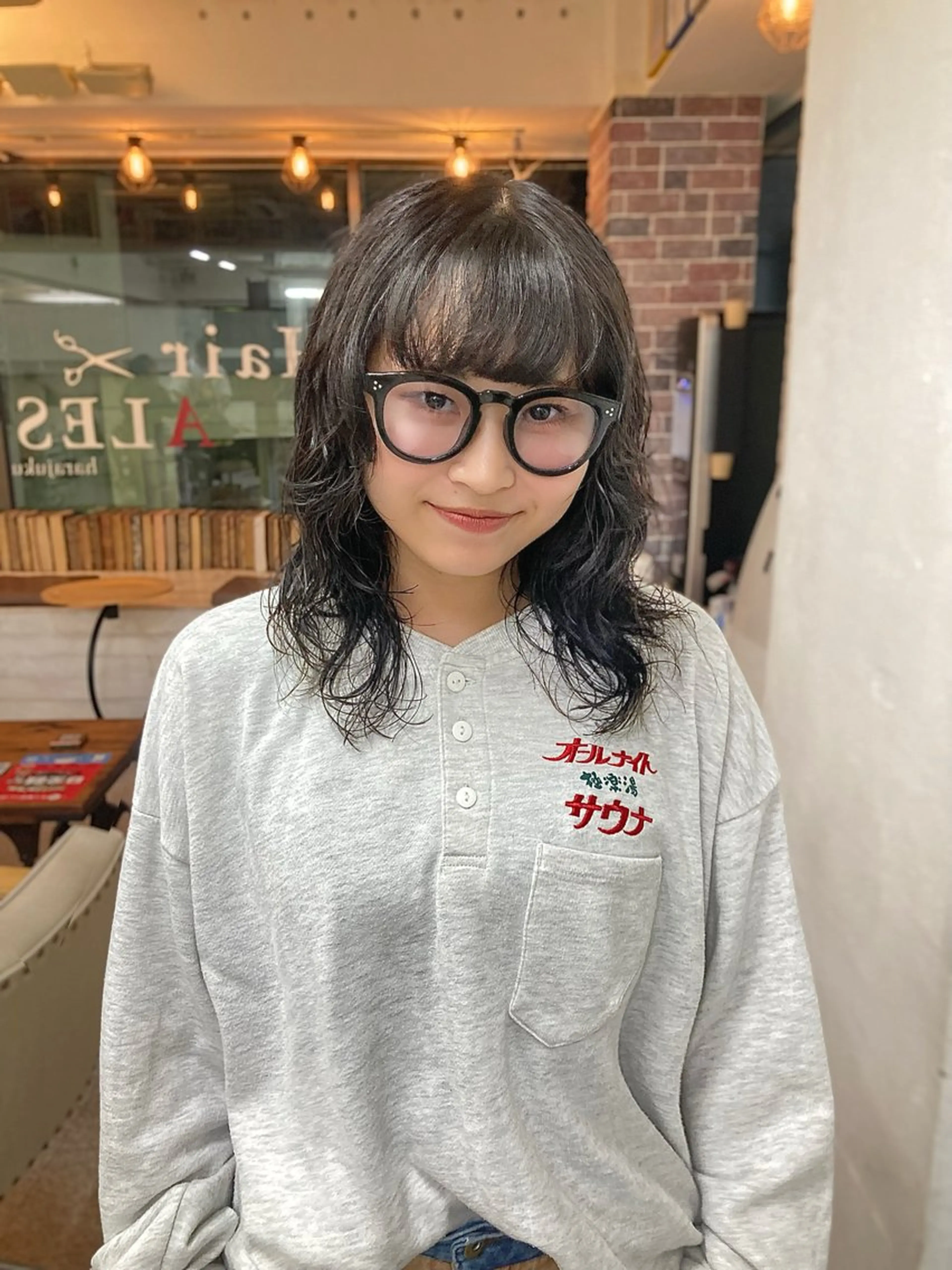 ミディアム カラー パーマ ウルフレイヤー エクステ/kokiのヘアスタイル