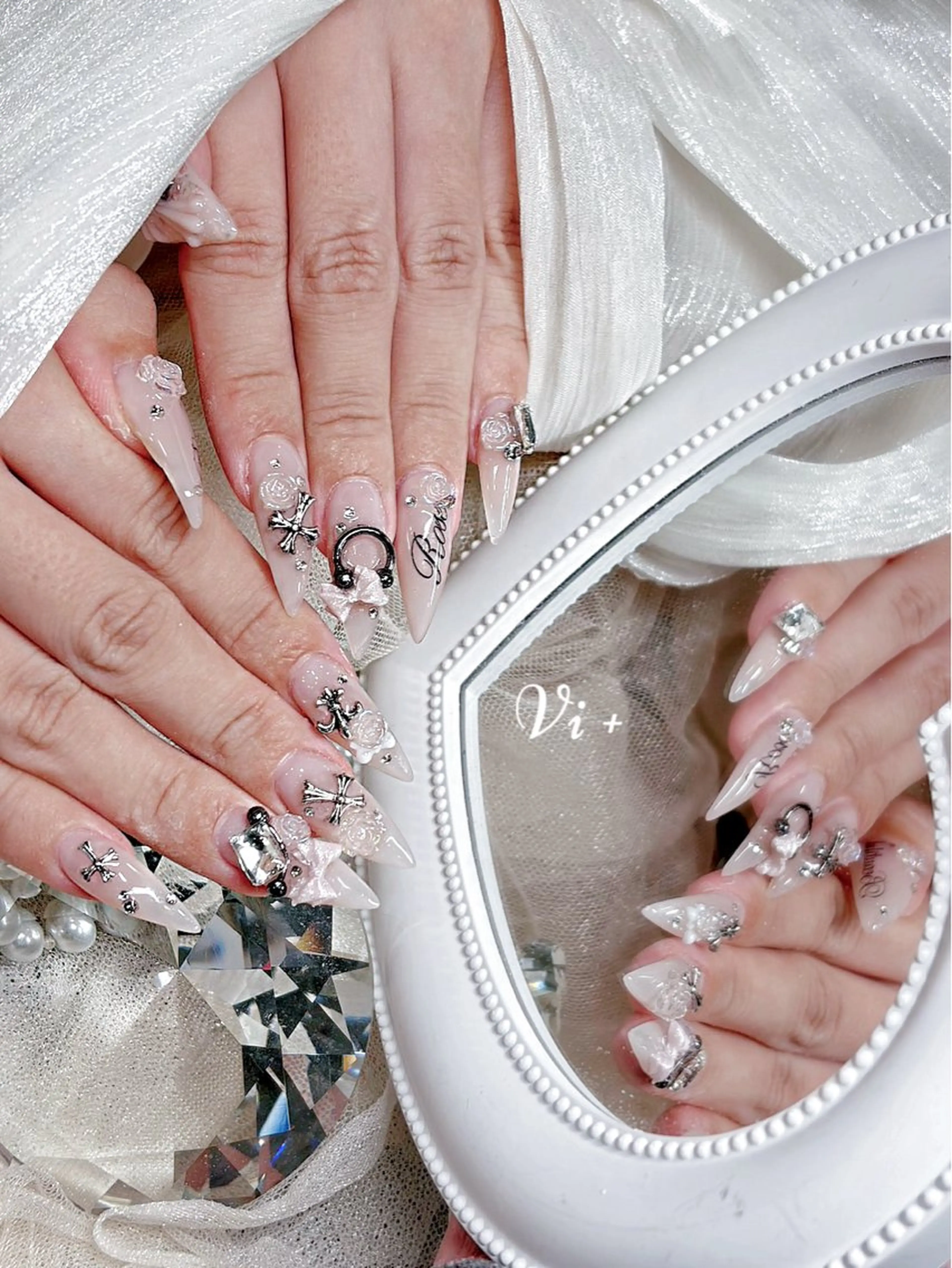 ネイル ハンドネイル ✨Nailsalon Vi+✨のネイルデザイン