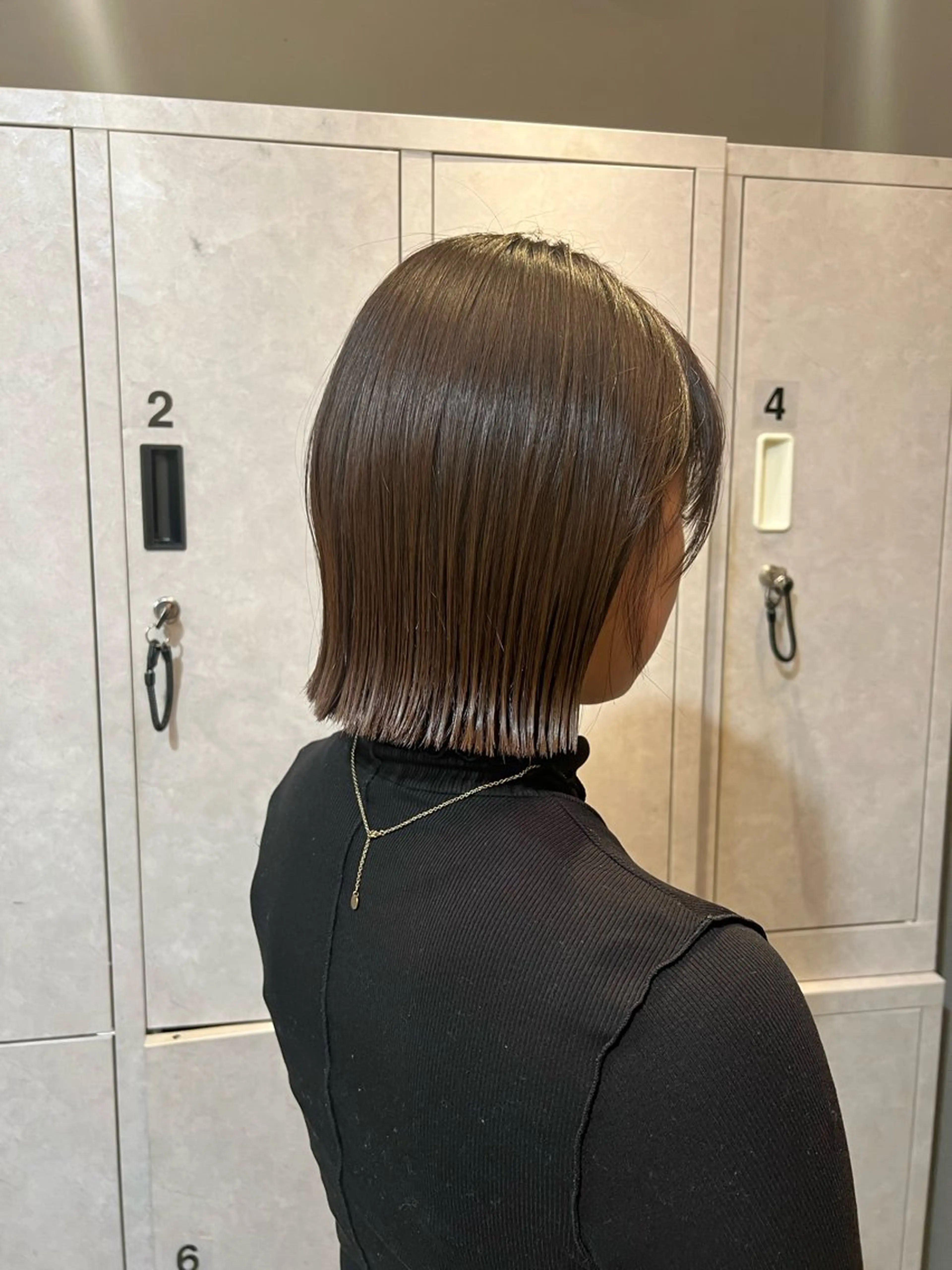 ショート カラー 切りっぱなしボブ ボブ 神戸ボブ✂️ ioe三宮/田 伸佳のヘアスタイル
