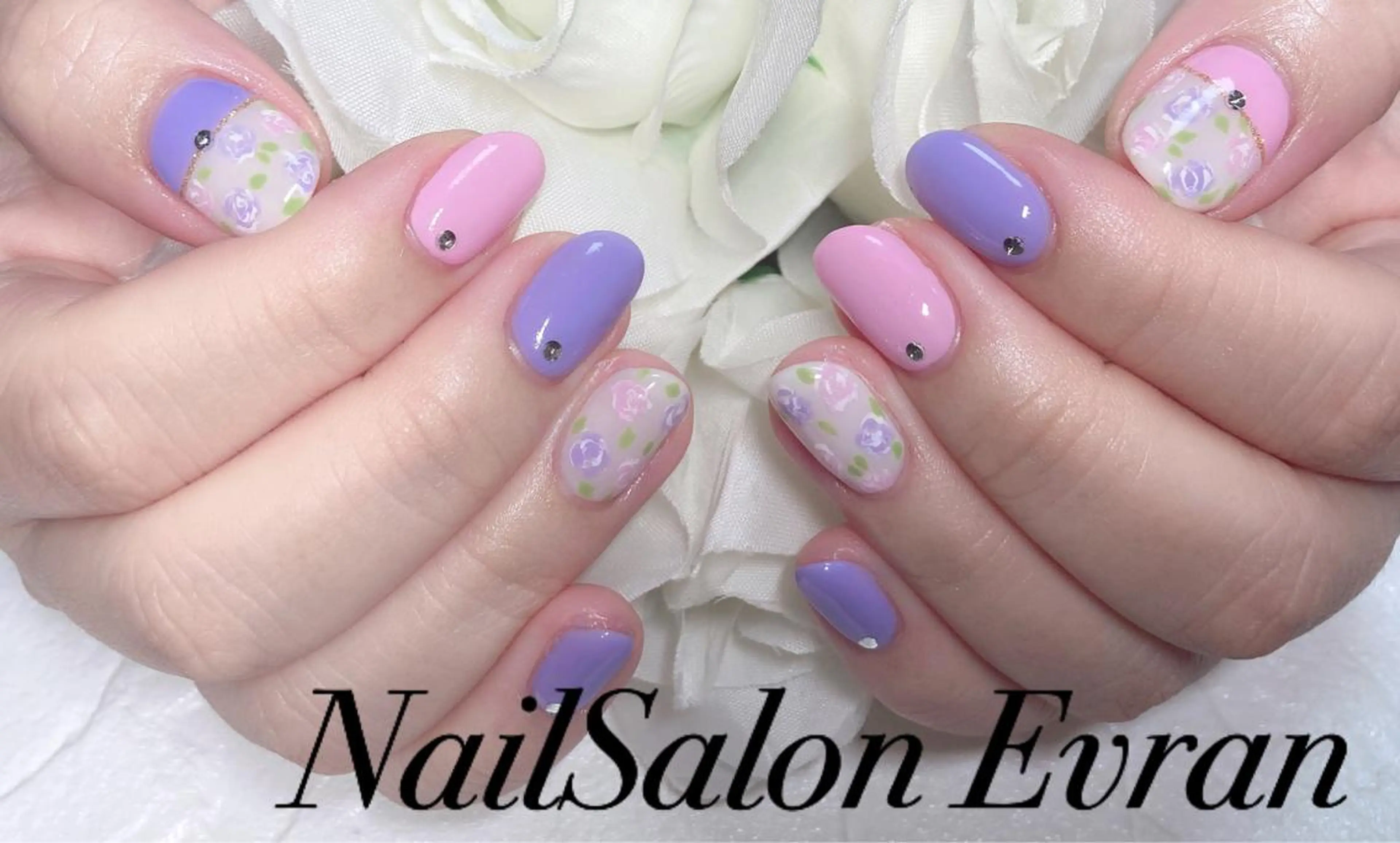ネイル ストーンネイル Nail salon Evranのネイルデザイン