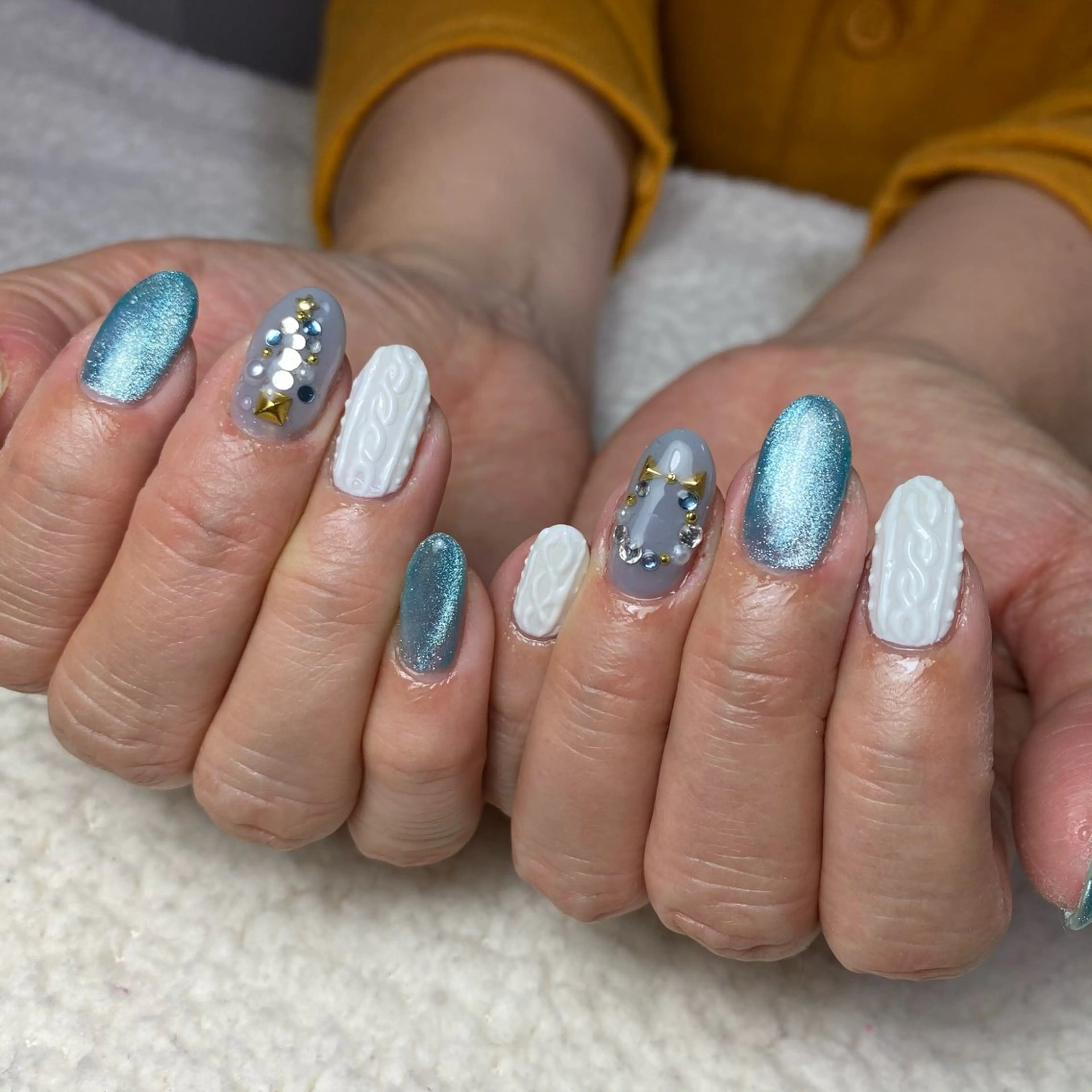 ネイル マグネットネイル 冬ネイル クリスマス ハンドネイル COCO +のエステ・リラクイメージ
