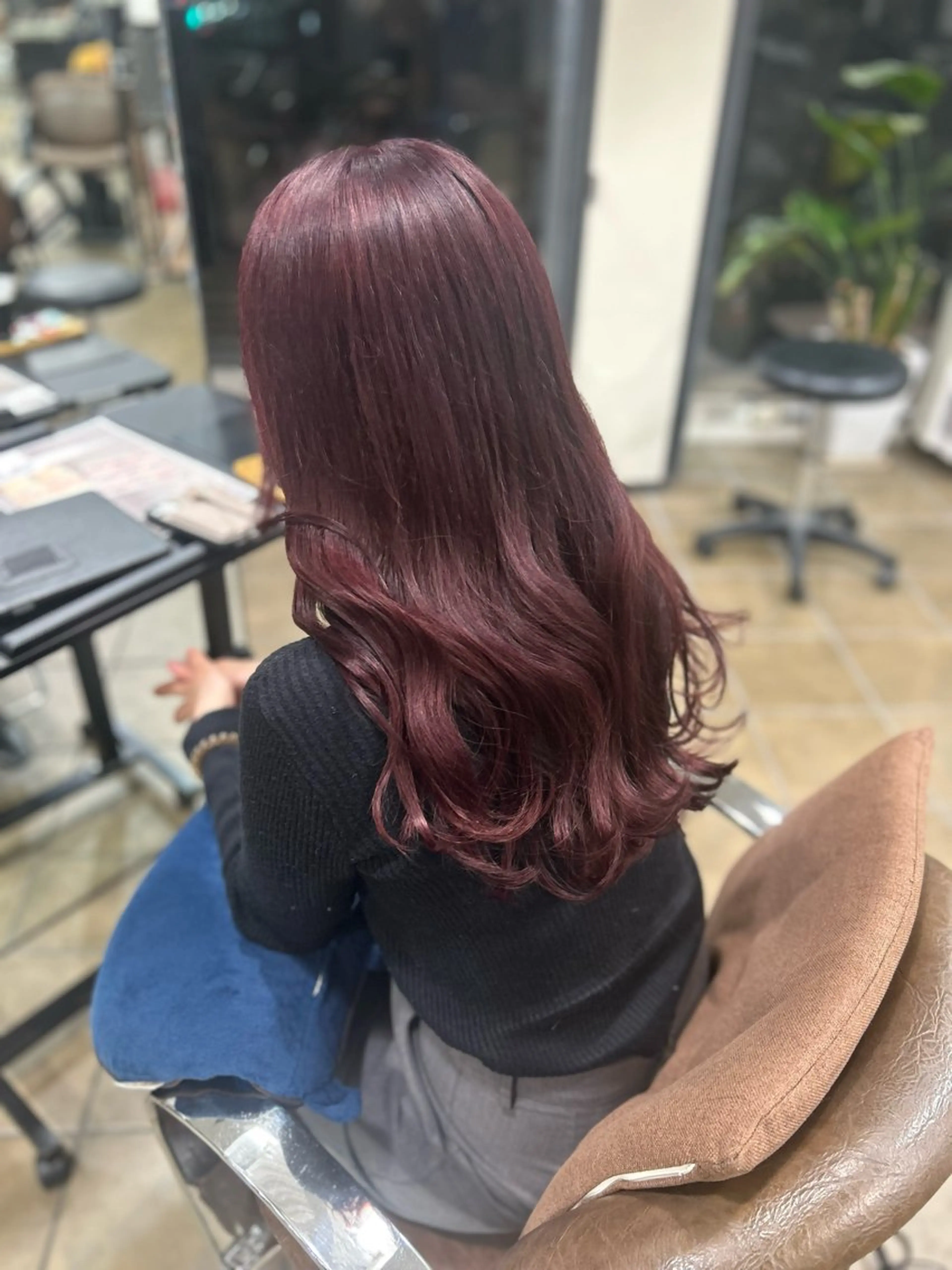 カラー シオカワ ケンショウのヘアスタイル