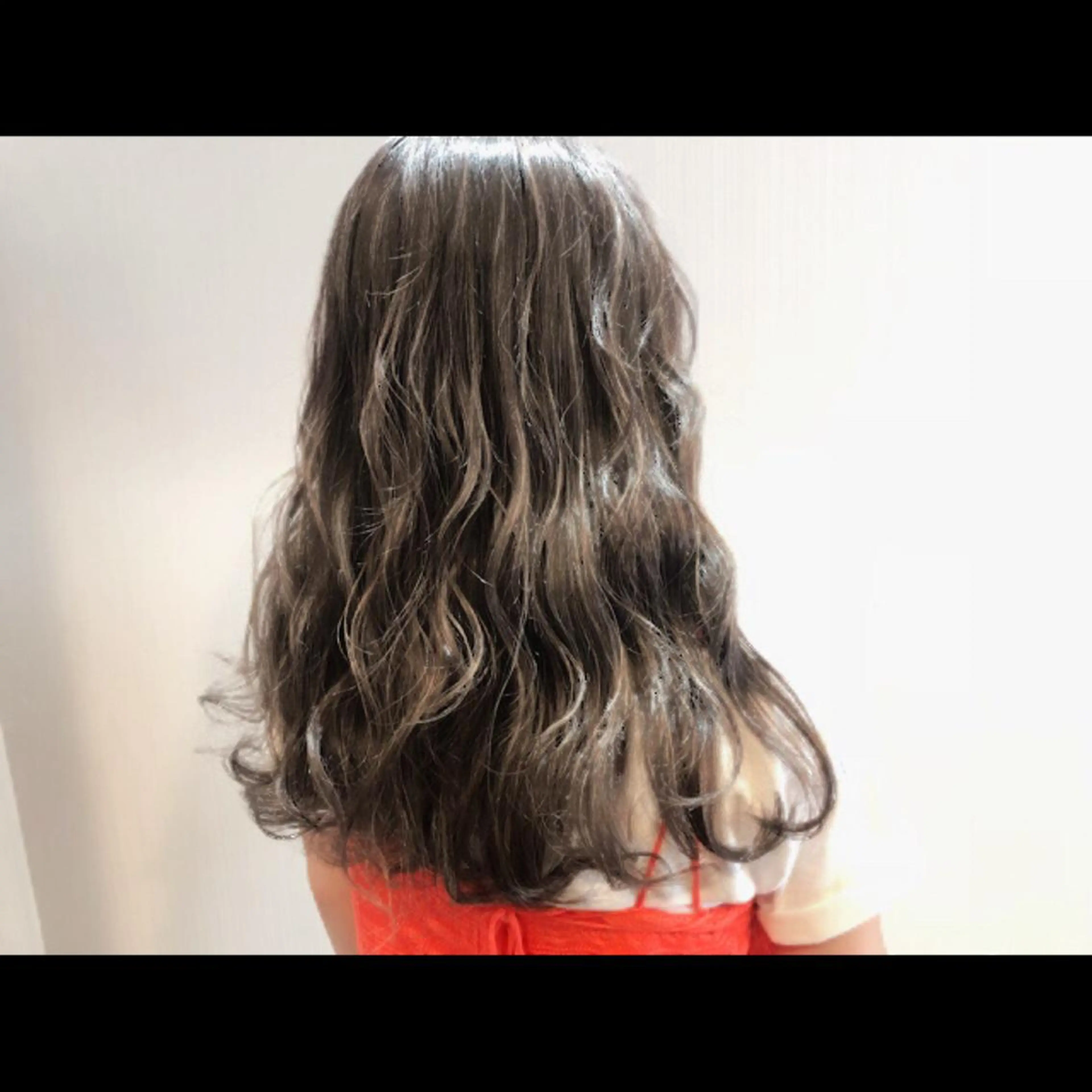 セミロング カラー パーマ ヘアアレンジ メンズ ヘアカラー 【mokuオーナー】 ちはるのヘアスタイル