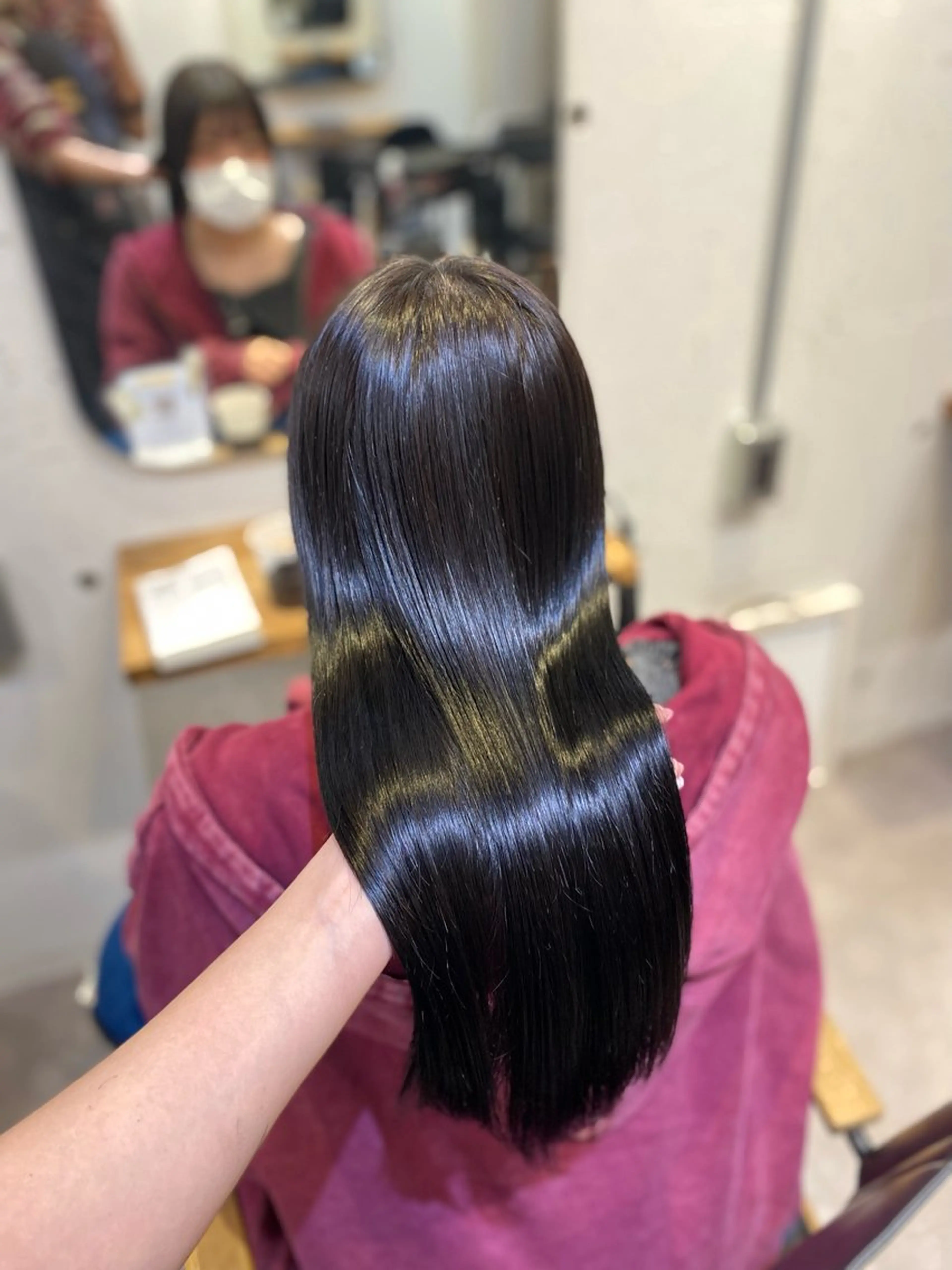 【暗髪×透明感カラー🩶✨️】 ワンカラー＋1ステップトリートメントの写真