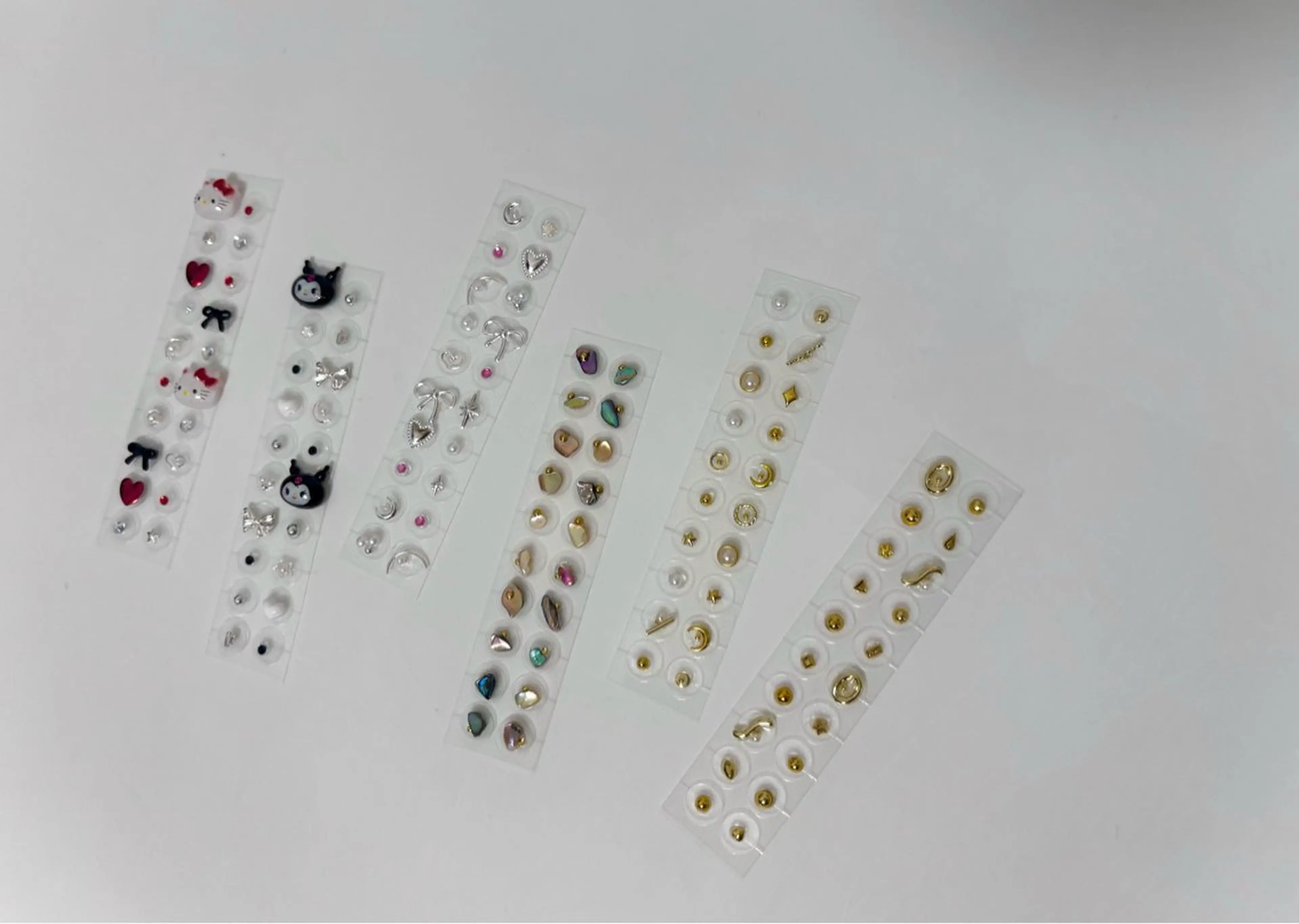 🎀今話題🎀 耳つぼジュエリー✩⡱(両耳12粒)の写真