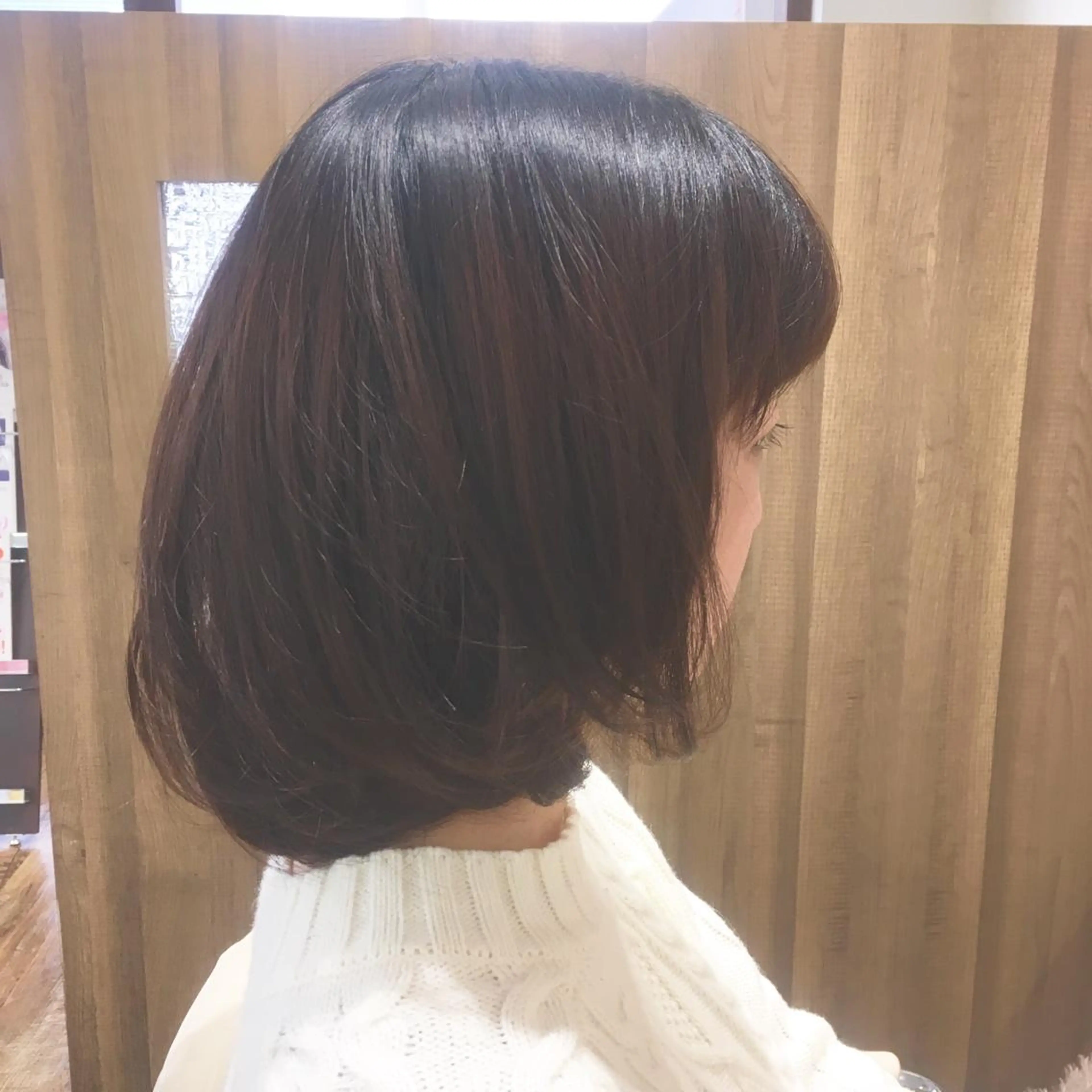 ミディアム カット トリートメント yoshimi .のヘアスタイル