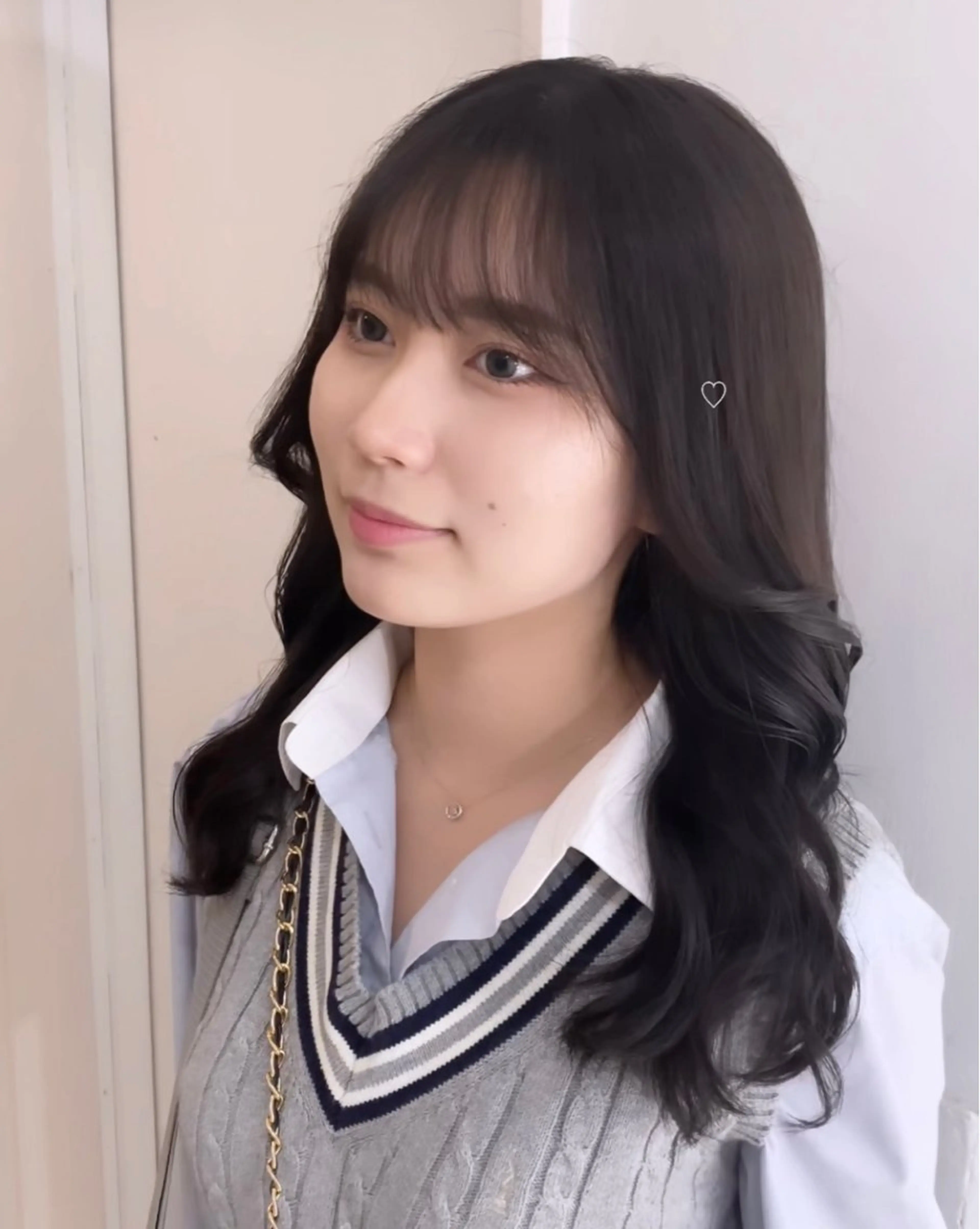 セミロング カラー moe🎀 透明感♡似合わせのヘアスタイル