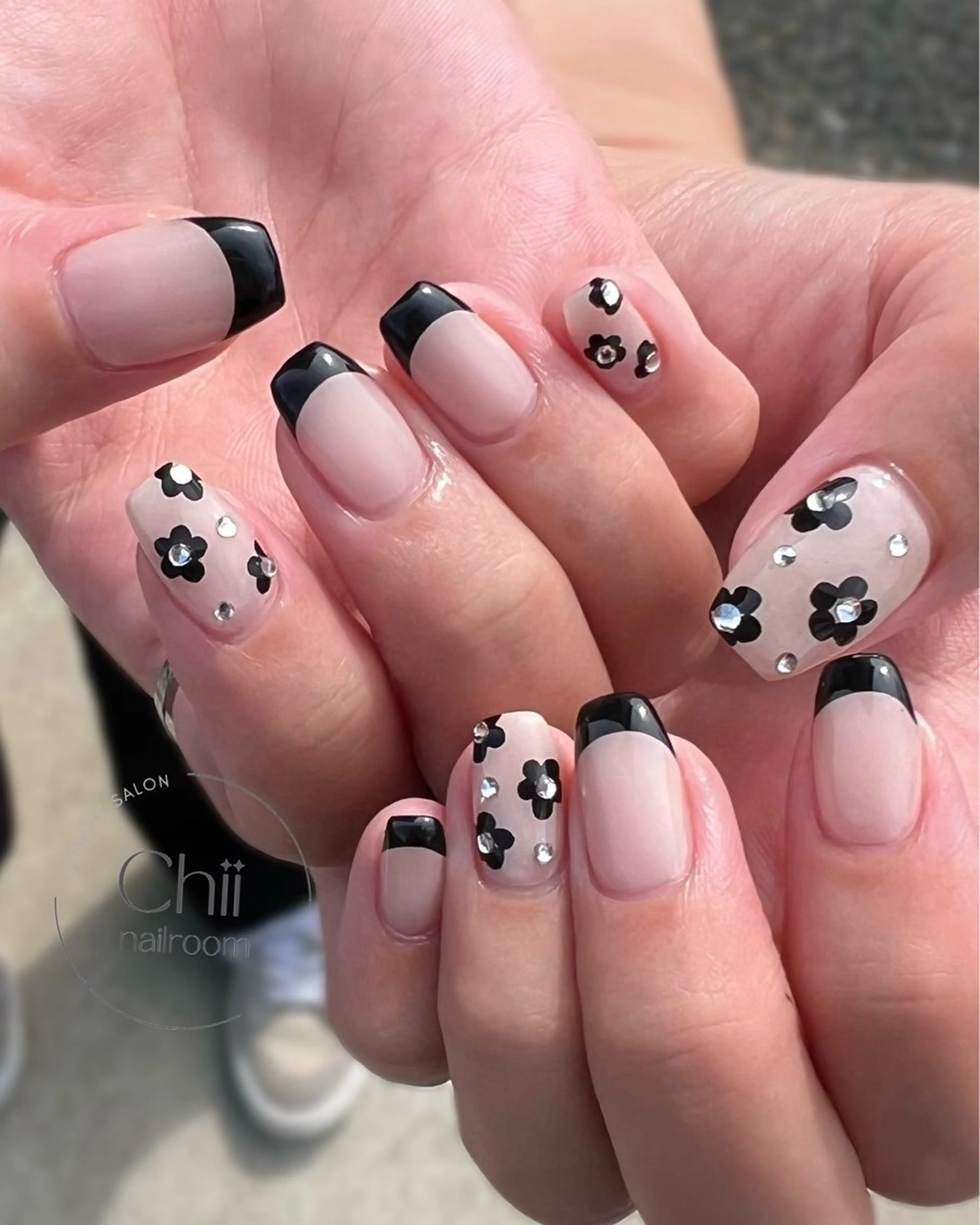 ネイル アートネイル フレンチネイル nail room chiiのネイルデザイン