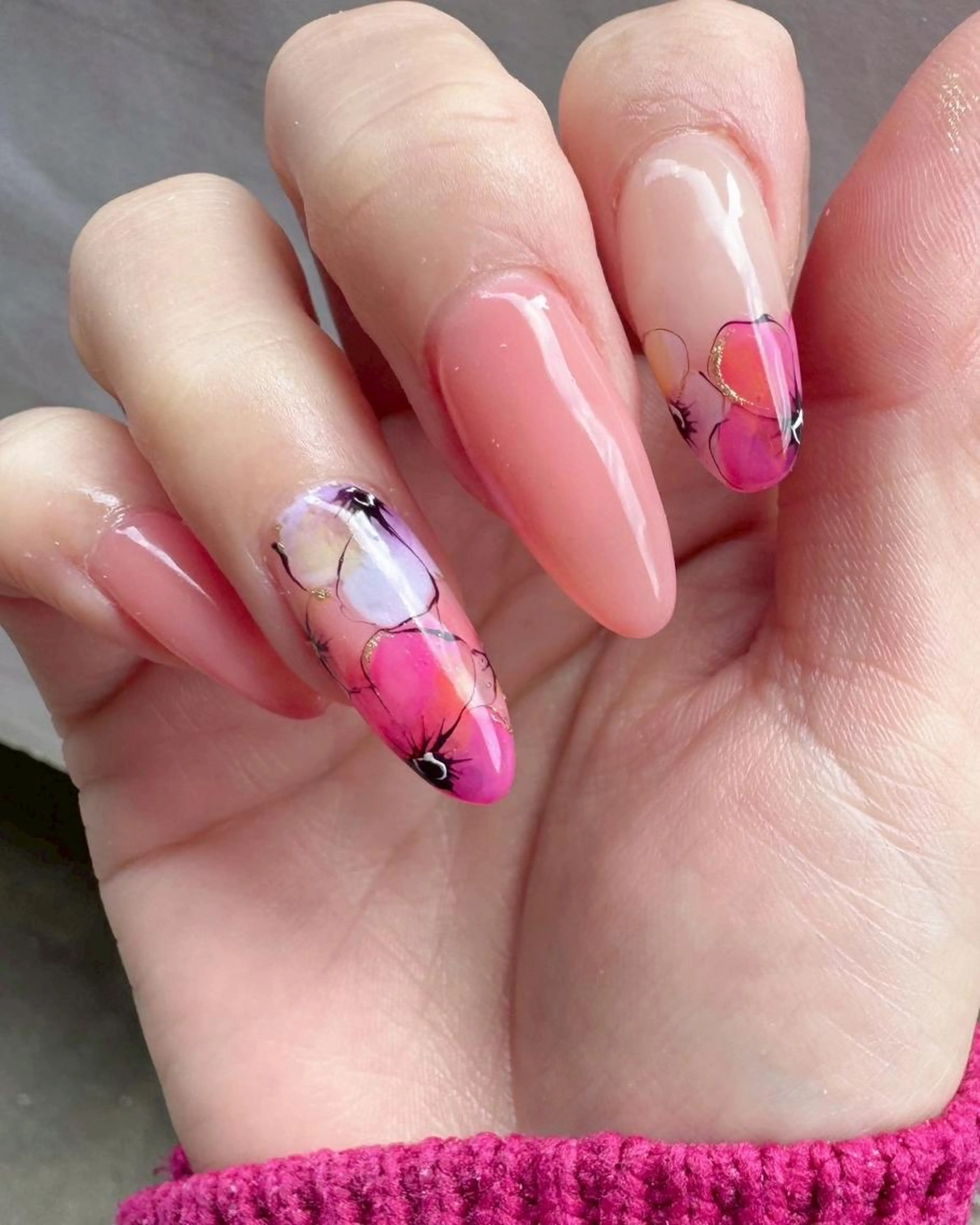 【オフなしの方】パンジーネイル☆カラー変更OK!の写真