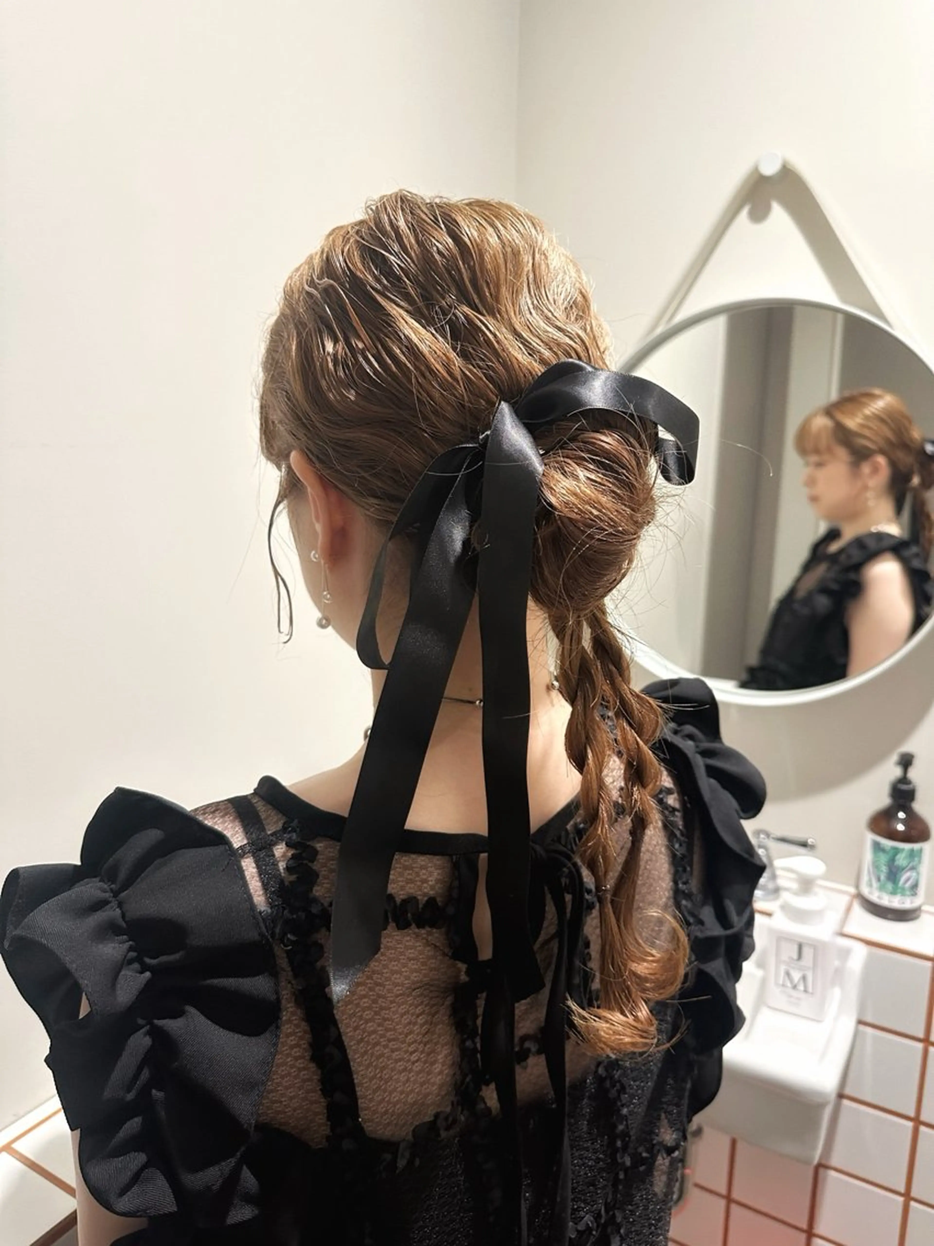 ロング カラー ヘアアレンジ ヘアセット hibiki/セット /透明感カラーのヘアスタイル