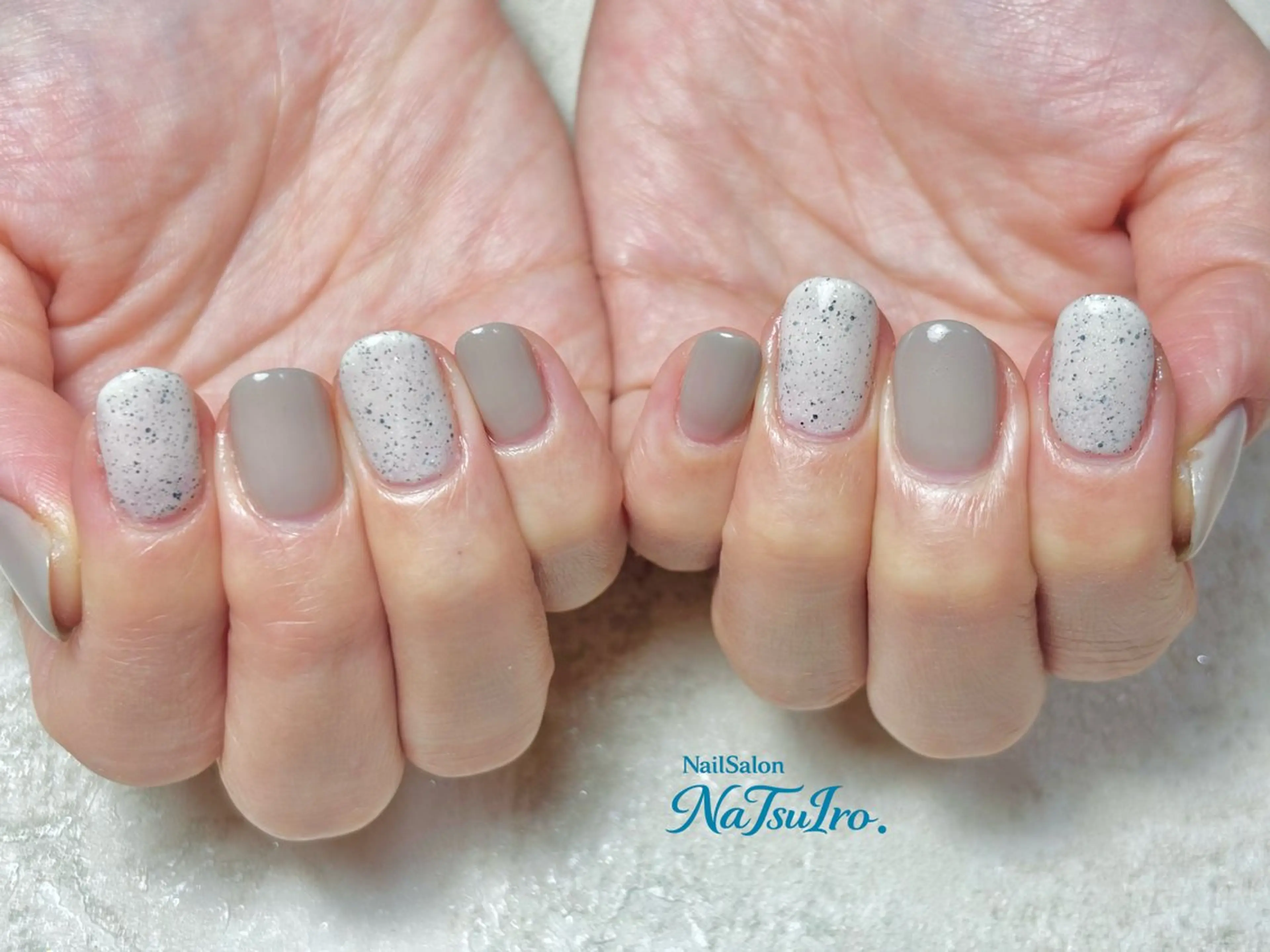 【シンプル】 ワンカラー/オフなし ※カラー2色までOK👌の写真