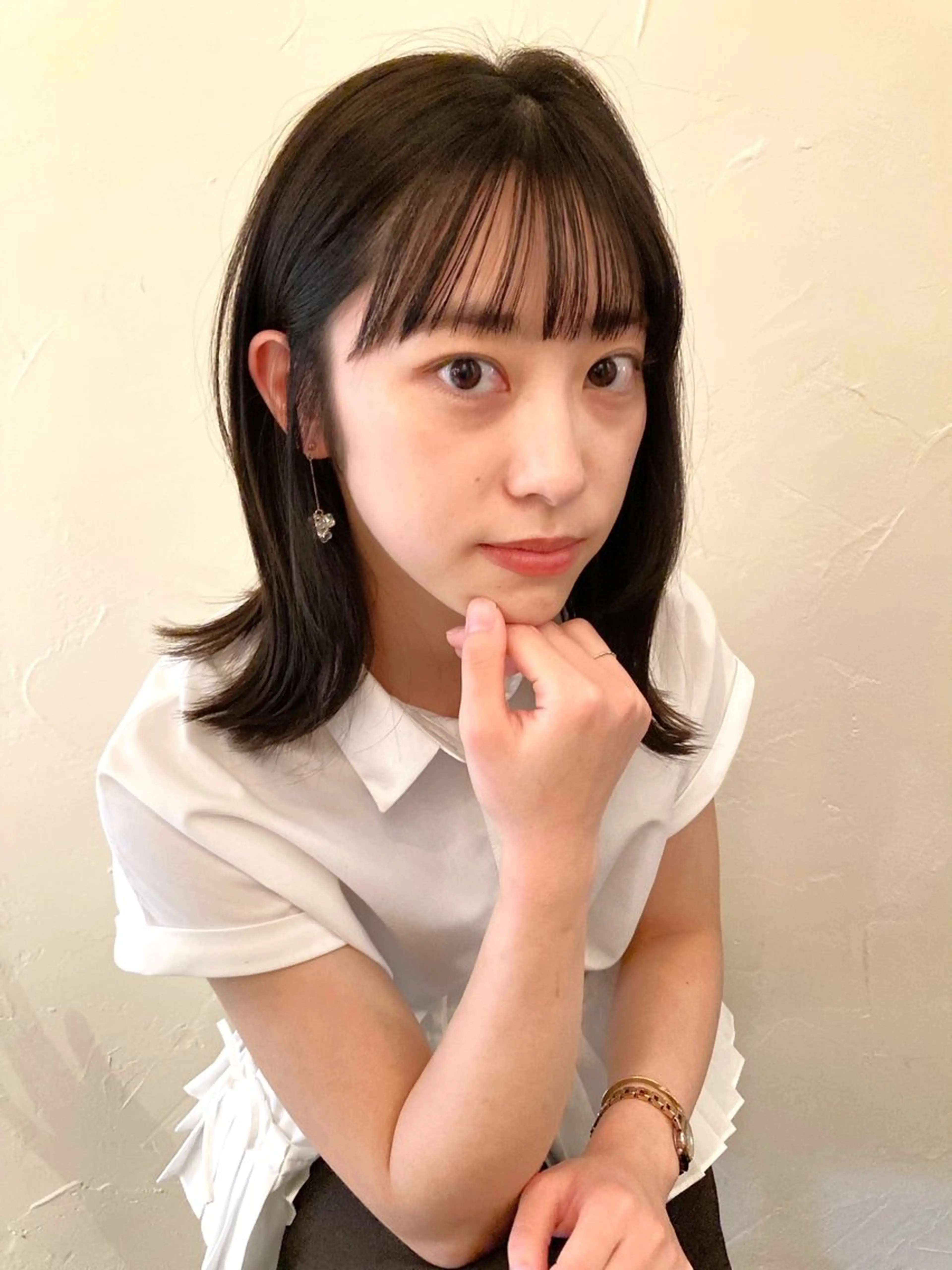 ミディアム シマダ アユミのヘアスタイル