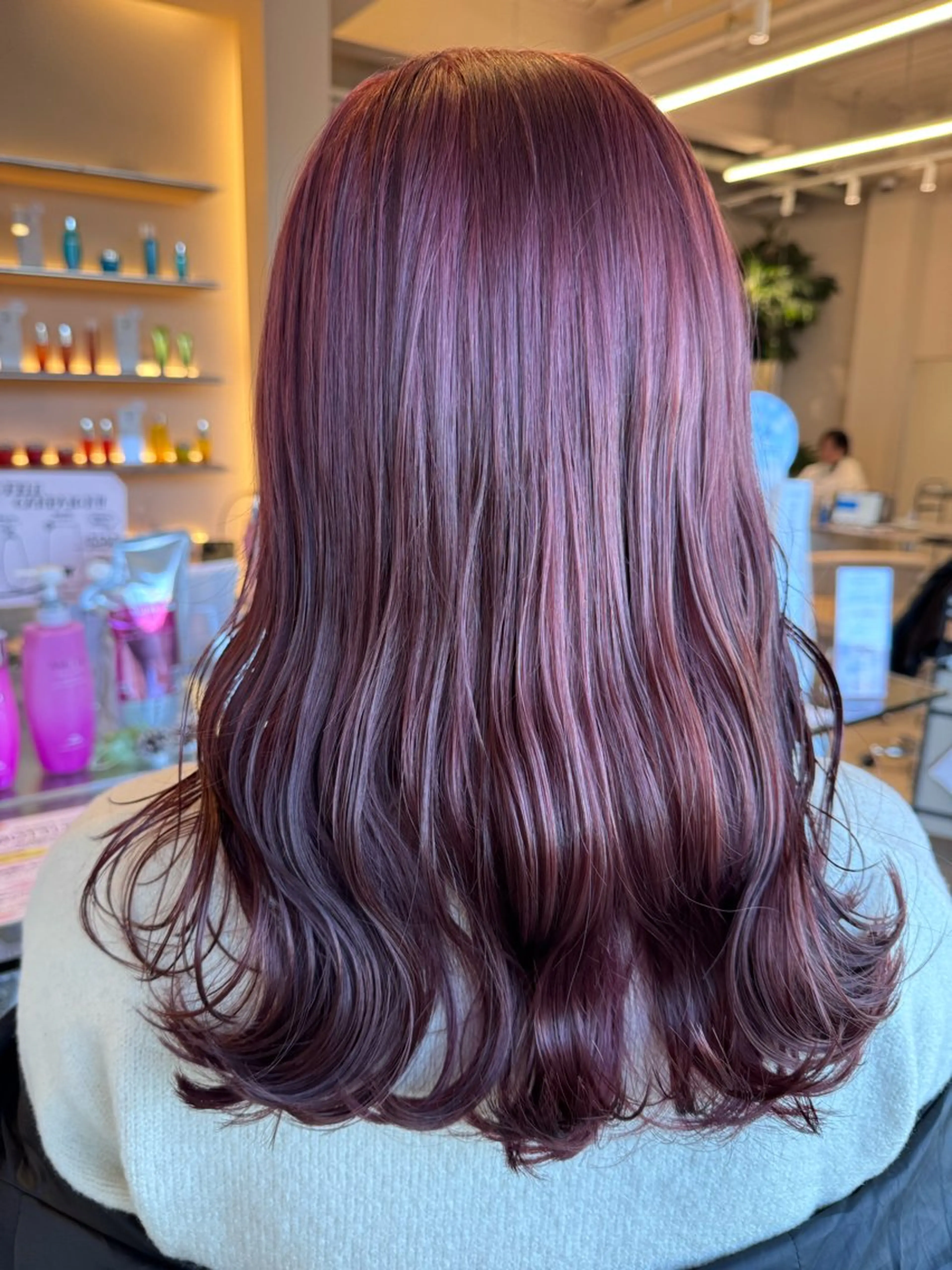 ミディアム カラー カット ヘアカラー トリートメント 秋元 菜摘のヘアスタイル