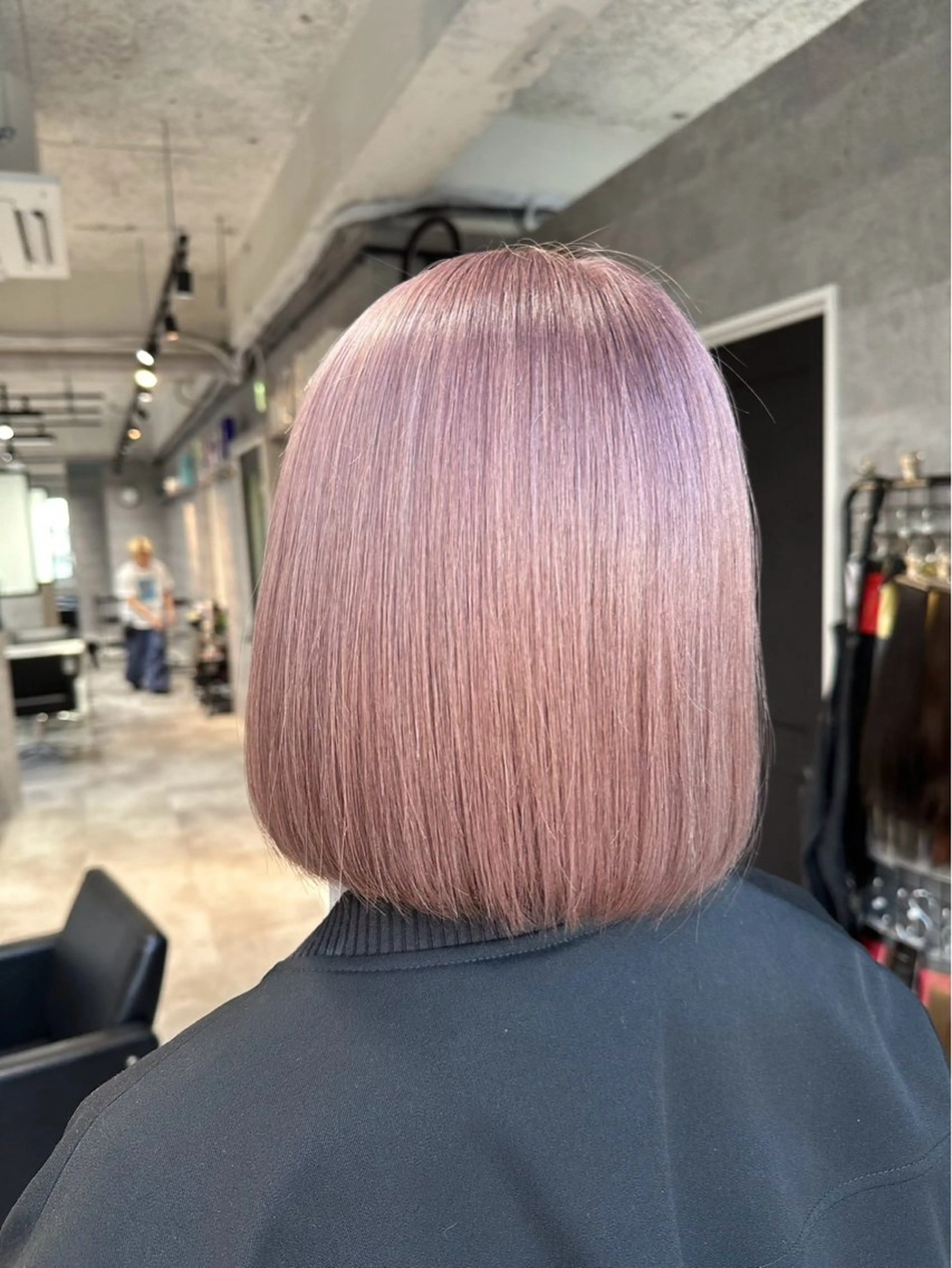 ミディアム カラー HOHOMI （ほほみ）のヘアスタイル