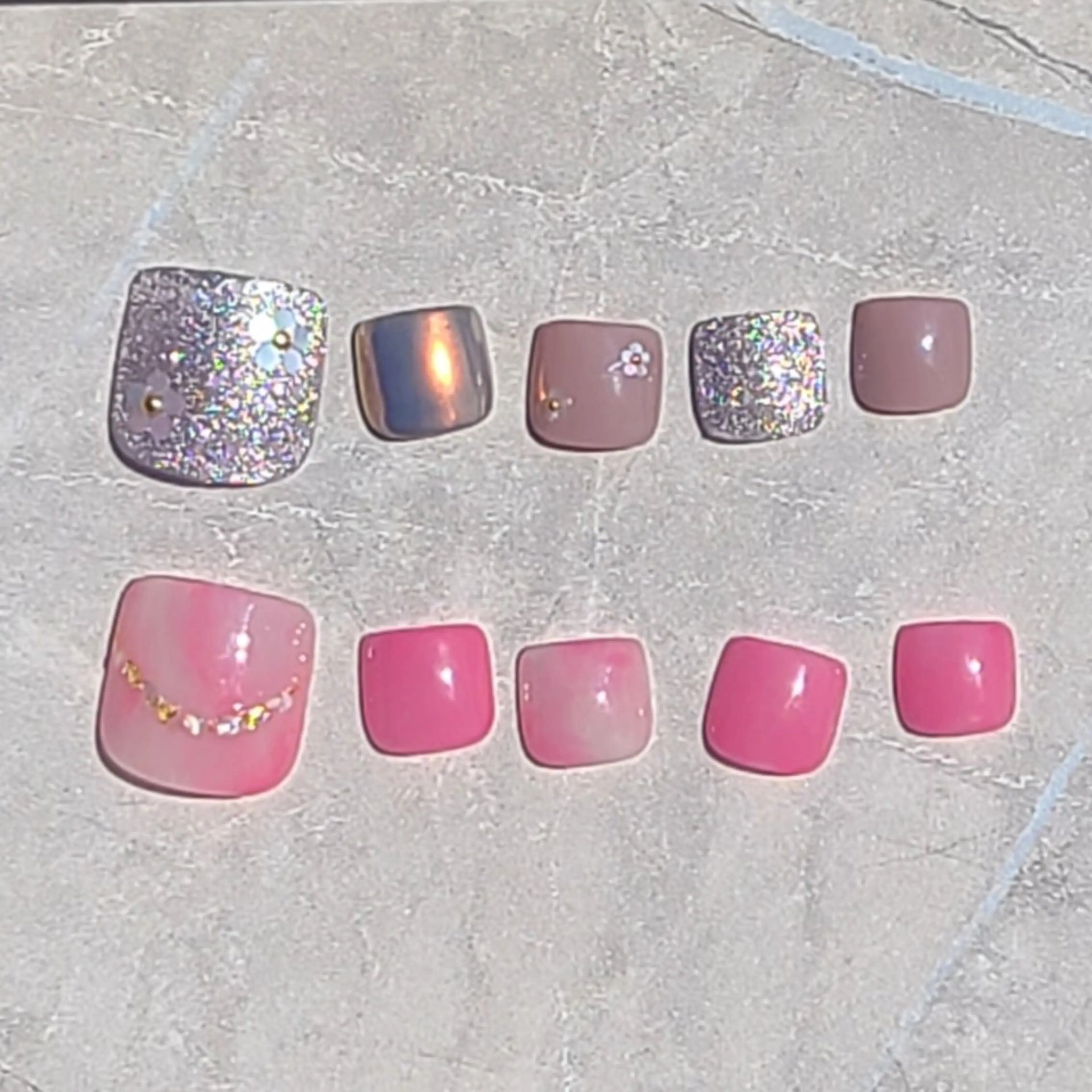 ネイル 6RokuHair（ロクヘアー)所属・門川 茉奈美のネイルデザイン