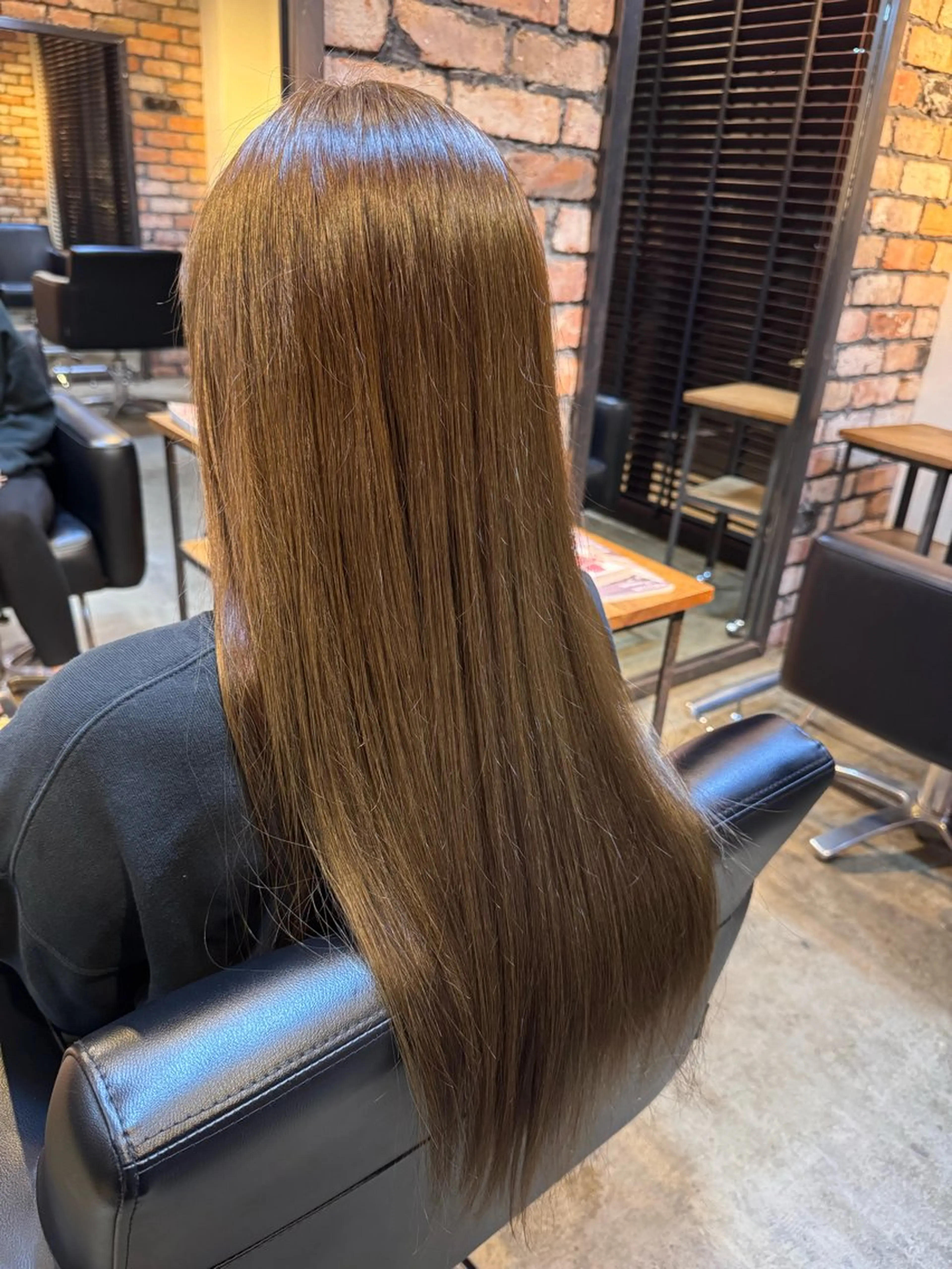 カラー ブラウンカラー よぐち けいりんのヘアスタイル