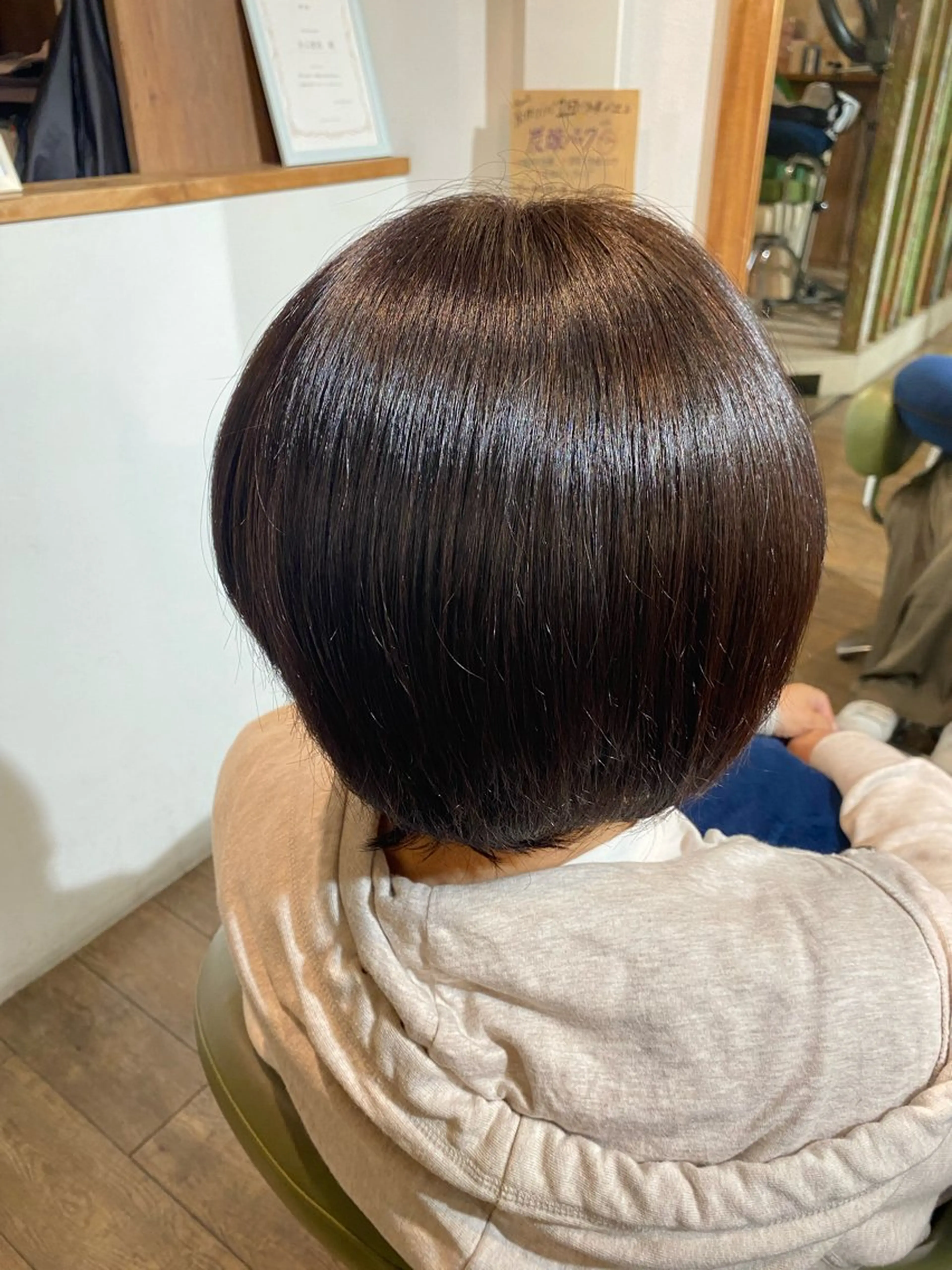 ショート 白上 愛佳のヘアスタイル