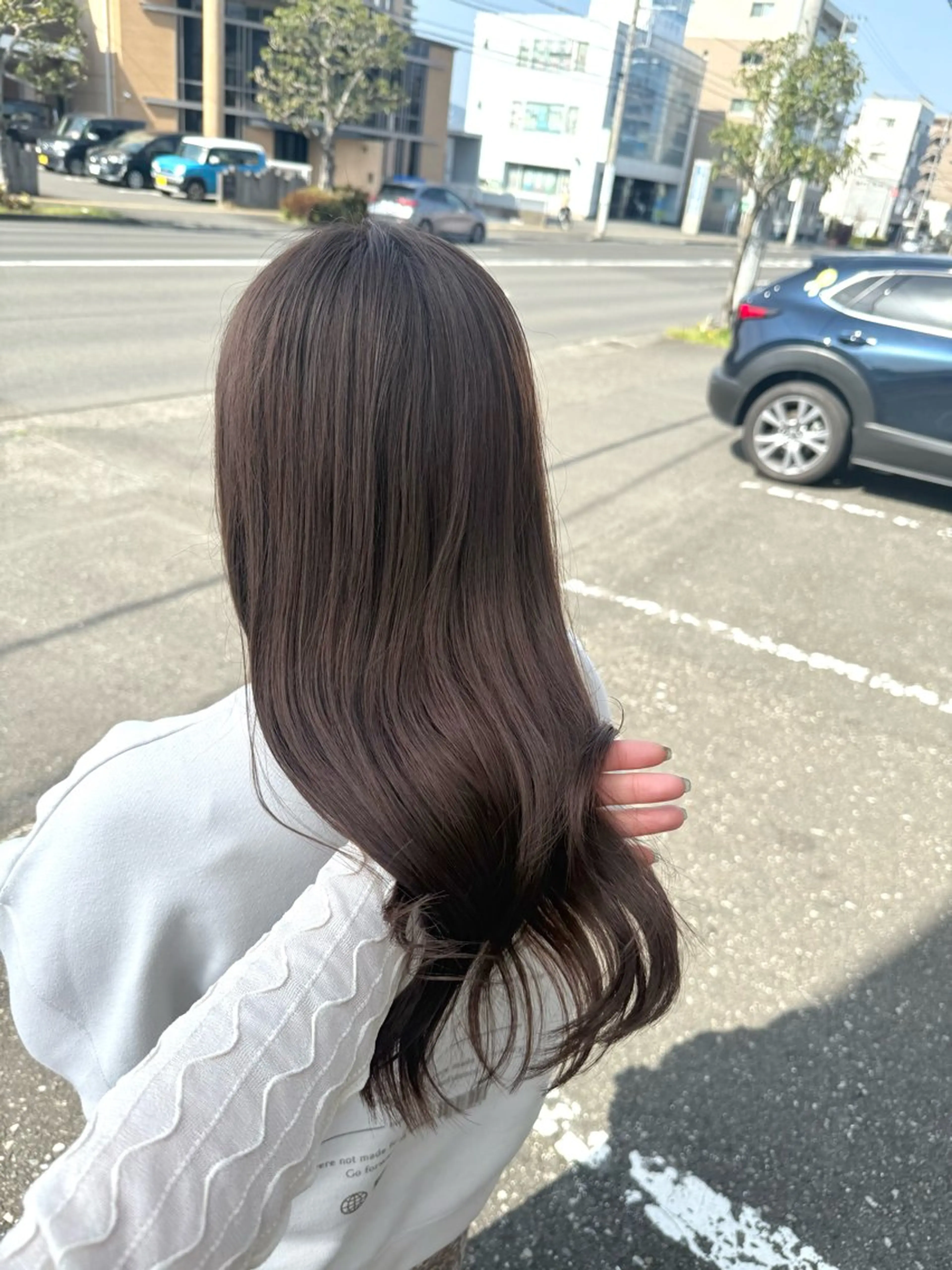 セミロング カラー 草薙メンズ縮毛矯正 💫緒方美柚のヘアスタイル