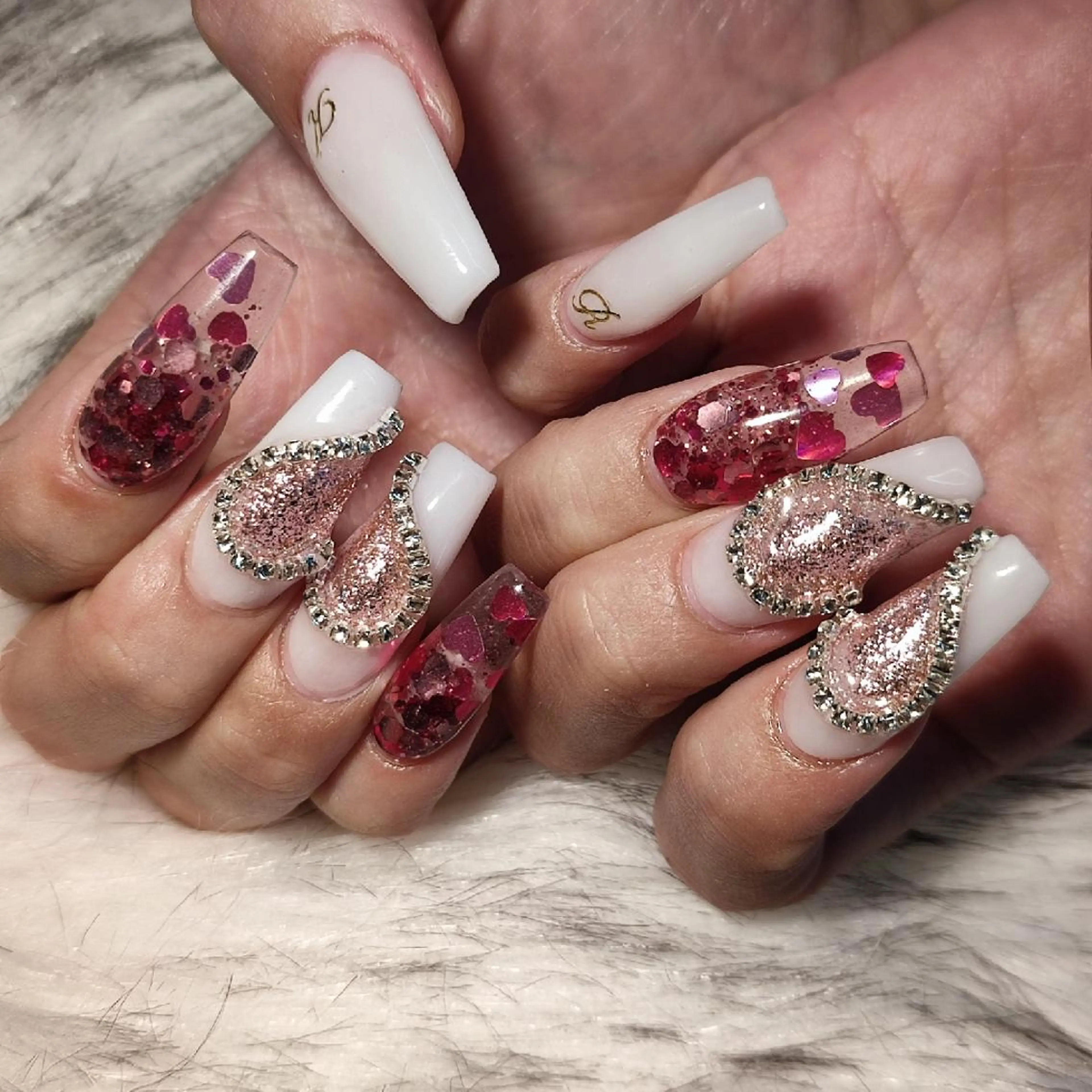 ネイル ハンドネイル RUNWAY 　　の眉毛・アイブロウイメージ