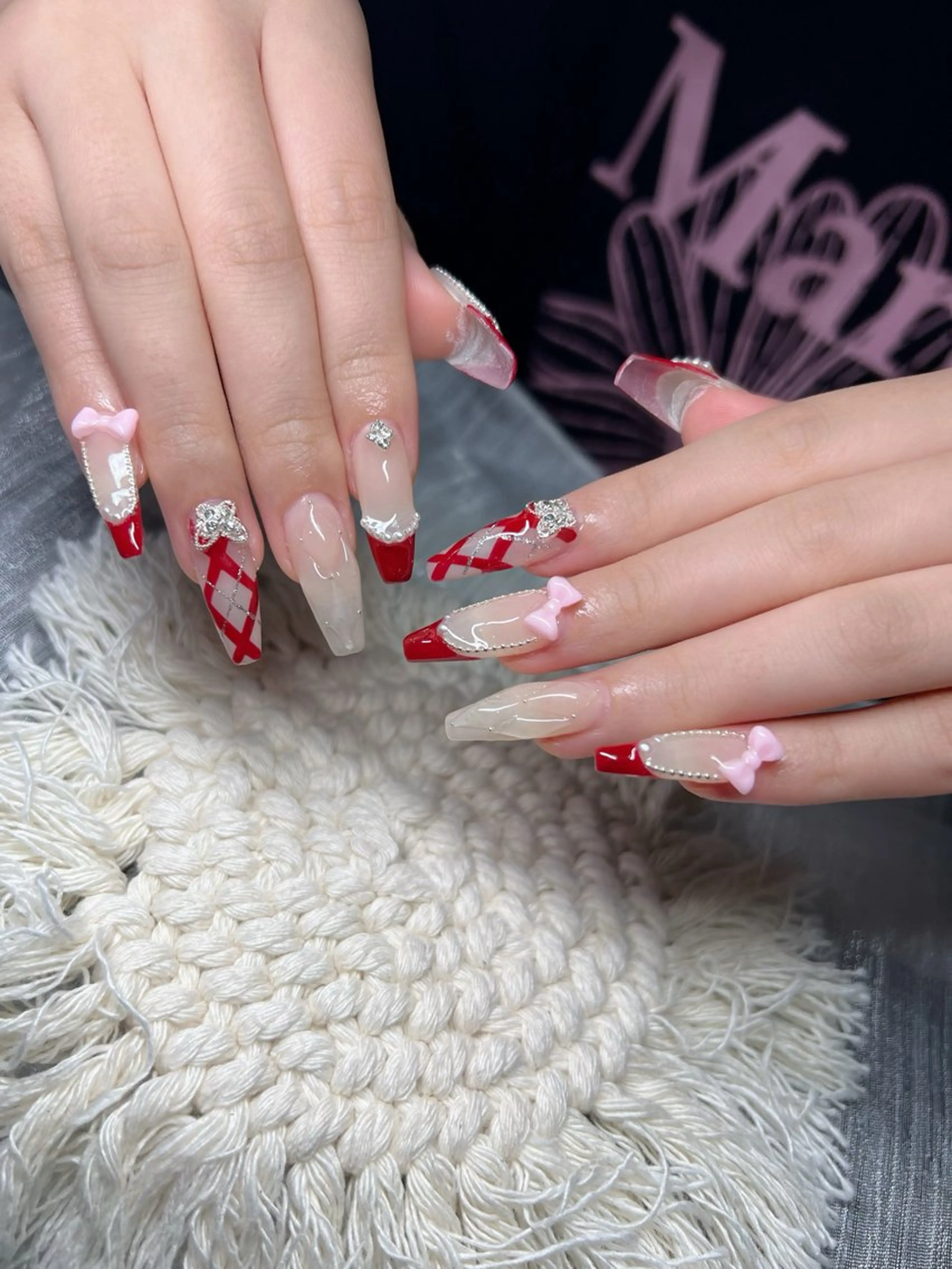 ネイル オーロラネイル チークネイル 長さ出し フットネイル フレンチネイル ハンドネイル Lee Nailsのネイルデザイン