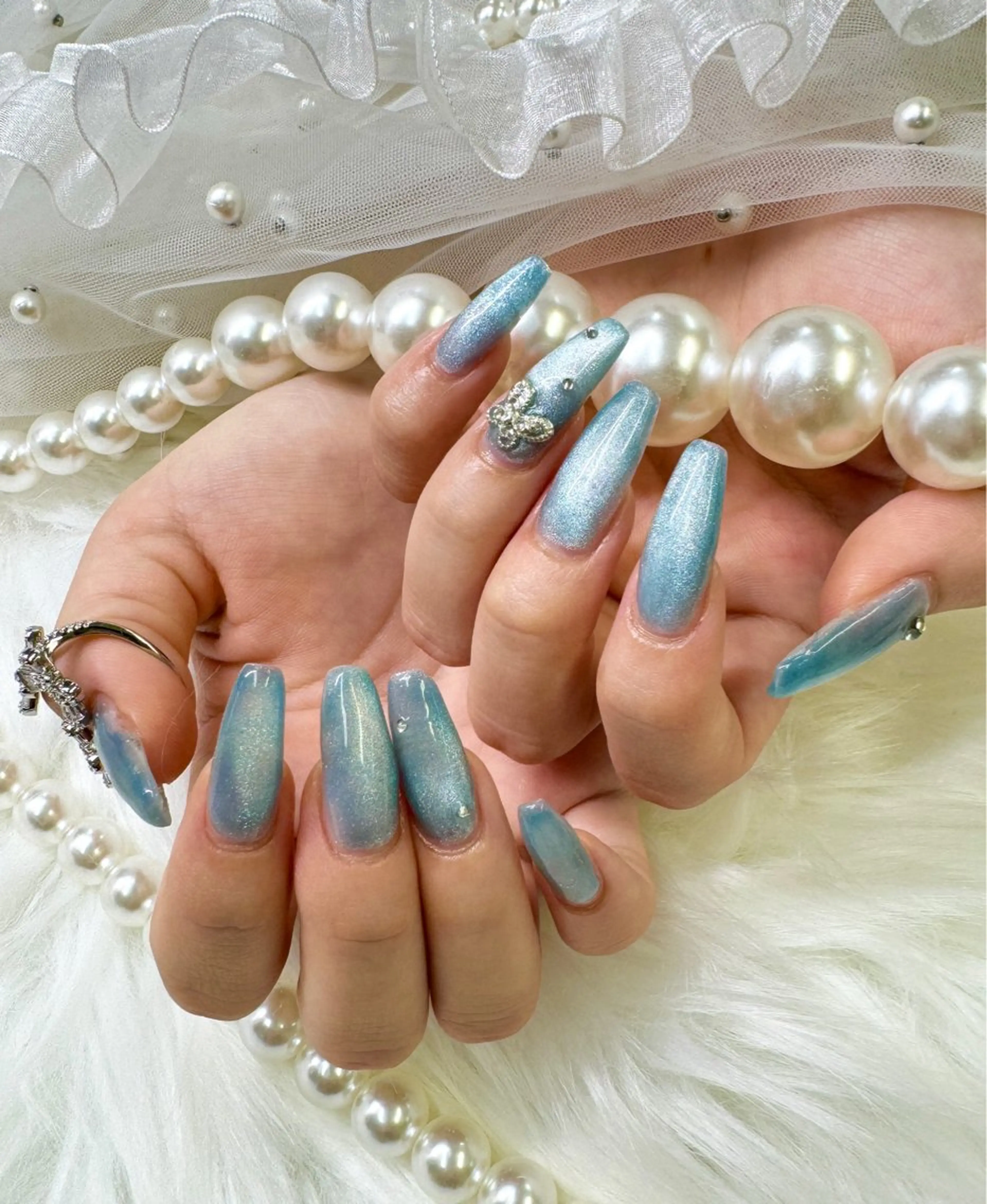 ネイル アートネイル フットネイル フレンチネイル ジェルネイル ガラスフレンチ Queeens nailのネイルデザイン