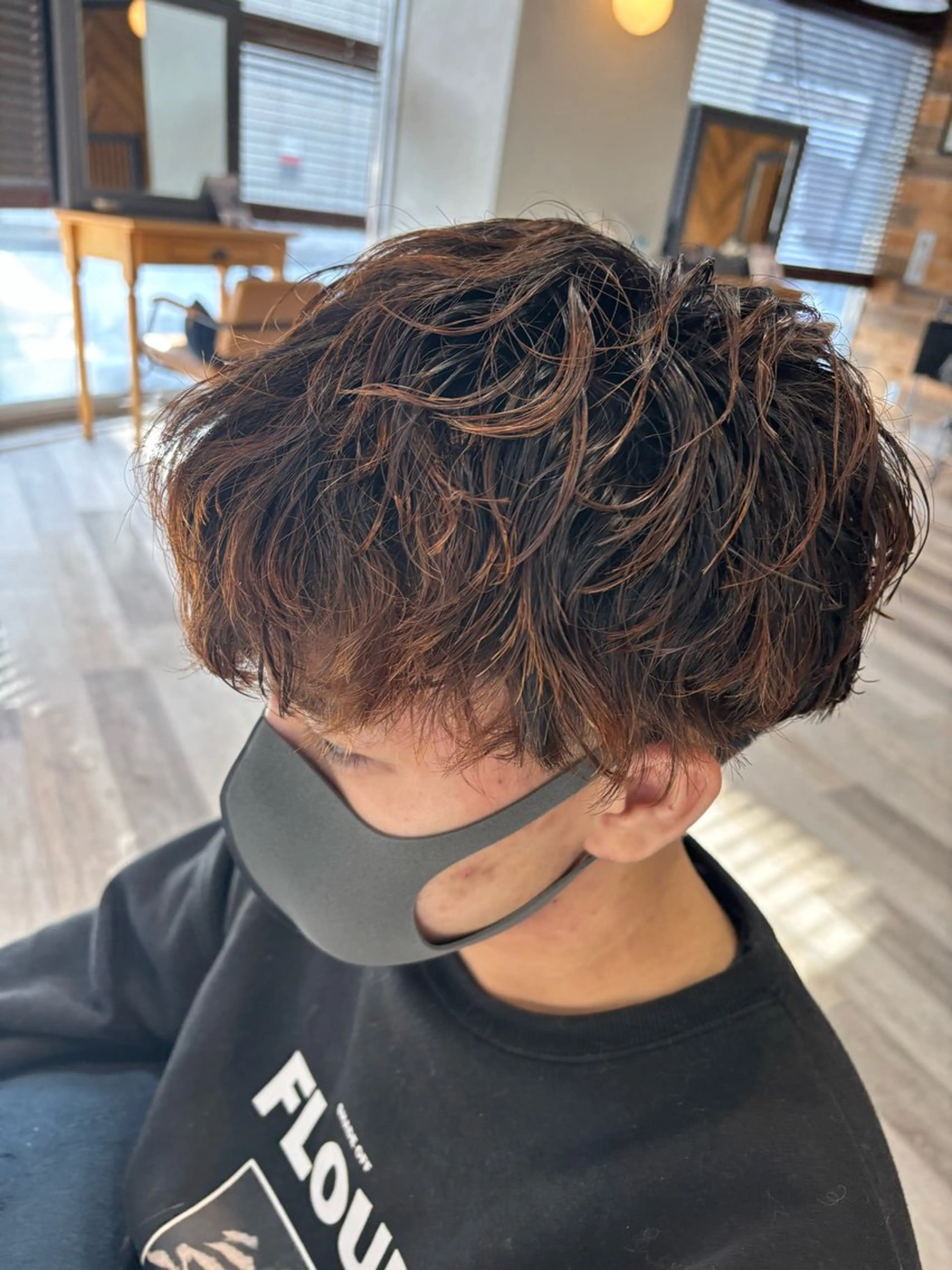 ミディアム パーマ ミディアムパーマ スパイラルパーマ 岡本樹一 🍁のヘアスタイル