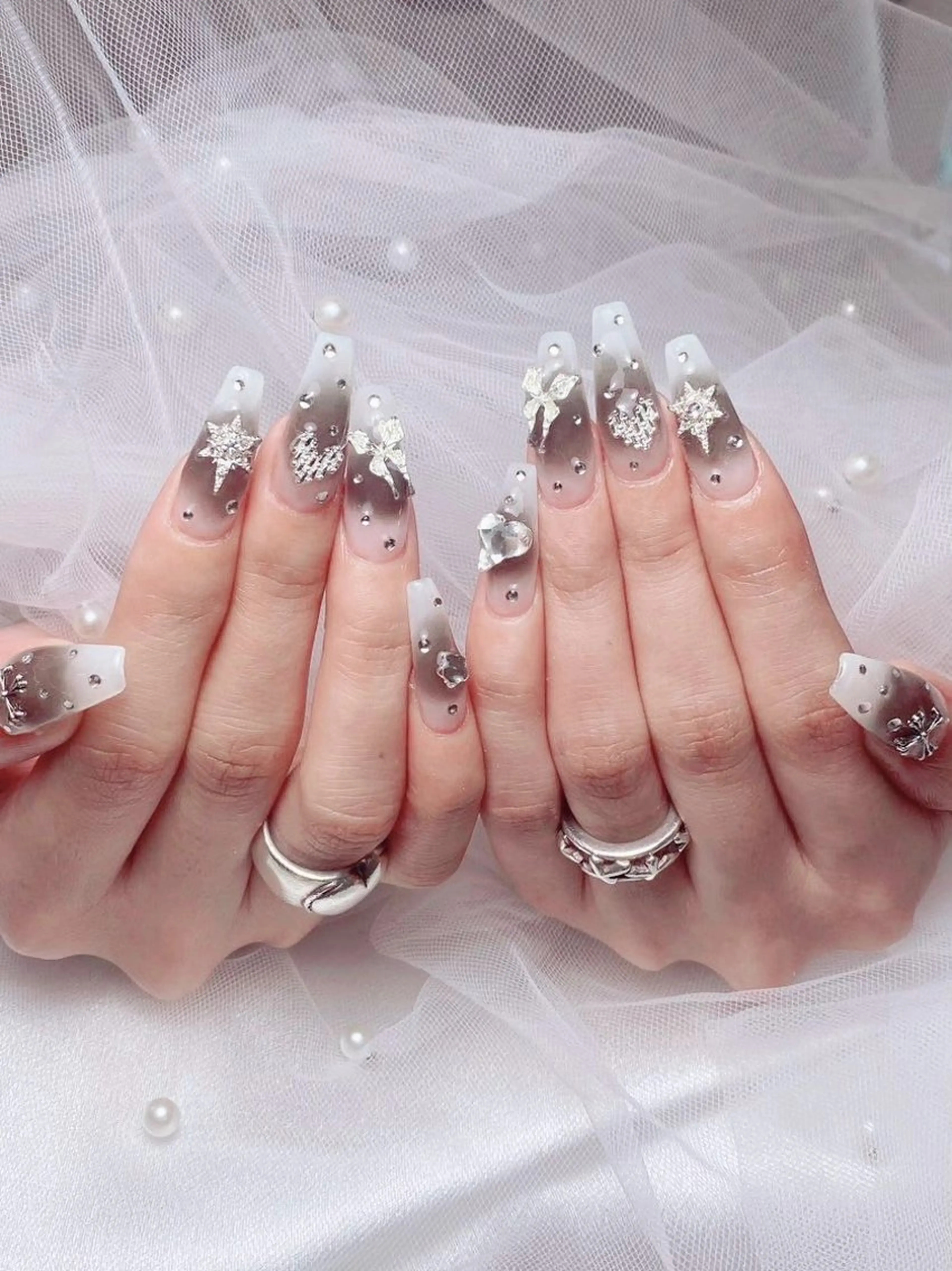 ネイル フレンチネイル ジェルネイル ハート 韓国ネイル マグネットネイル ハンドネイル ネイルサロン lotusのネイルデザイン