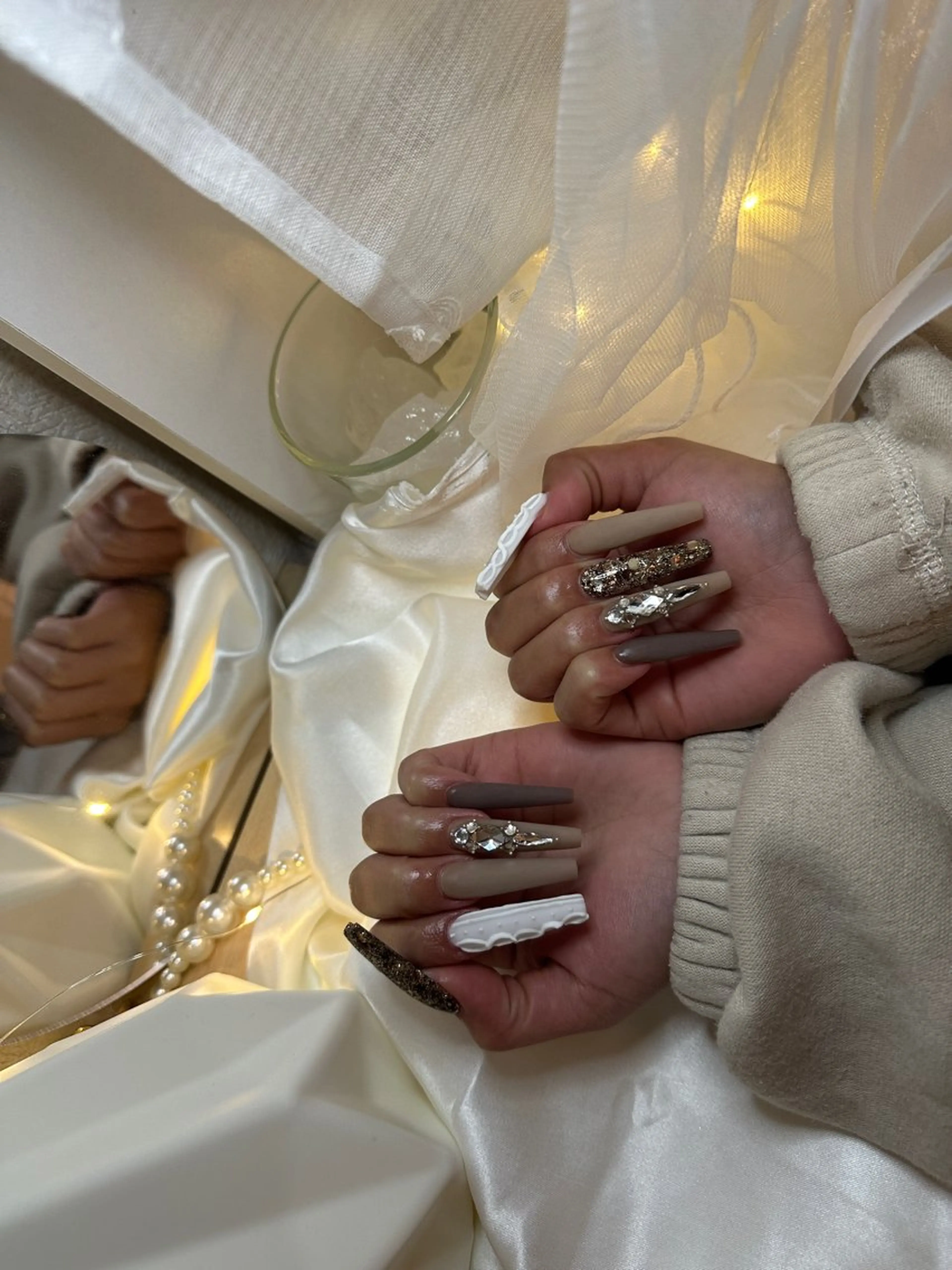 ネイル アートネイル ストーンネイル Nailsalon SKiのネイルデザイン