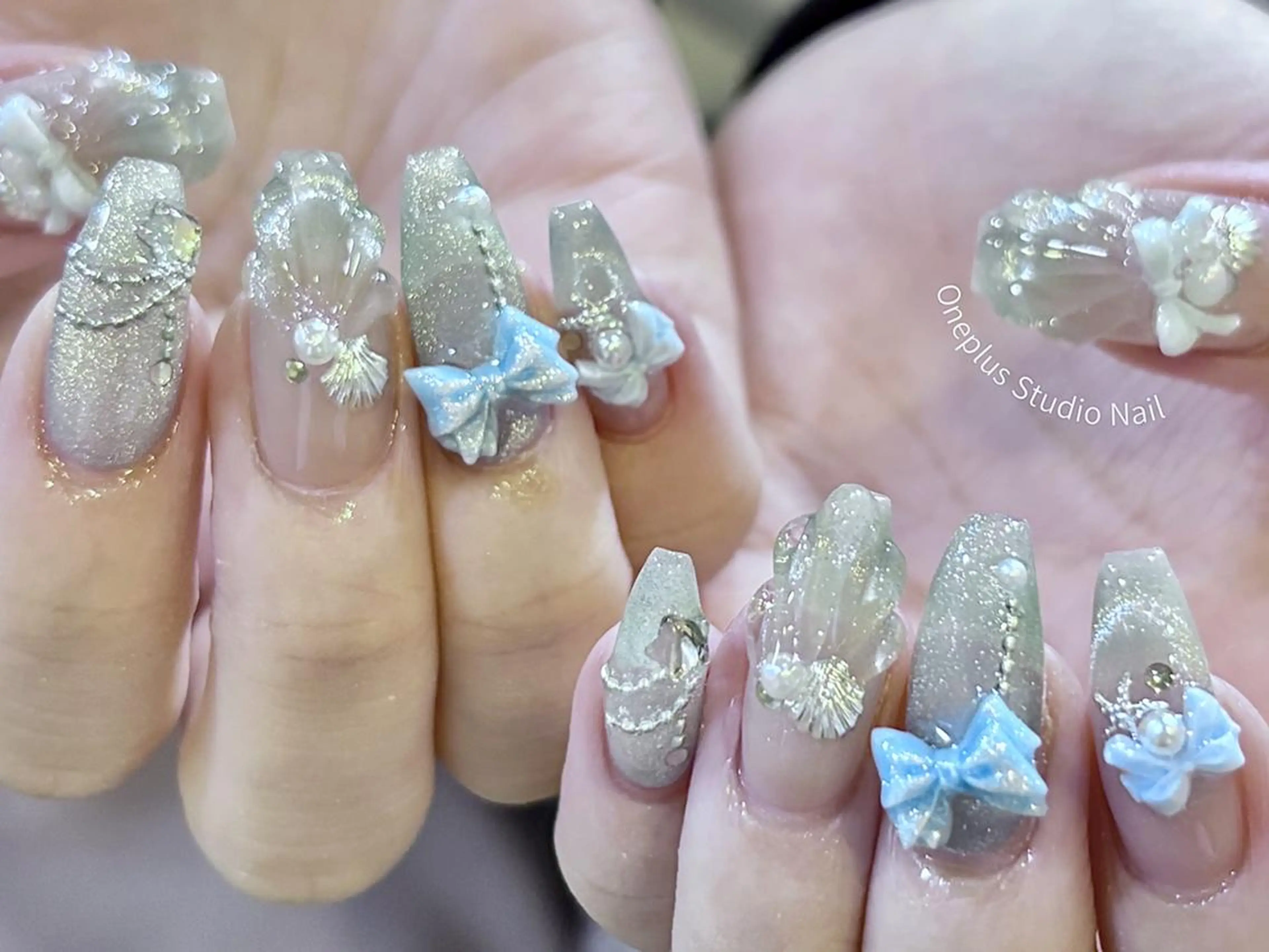 ネイル アートネイル オーロラネイル ガーリー キラキラネイル 韓国ネイル One plus StudioNailのネイルデザイン