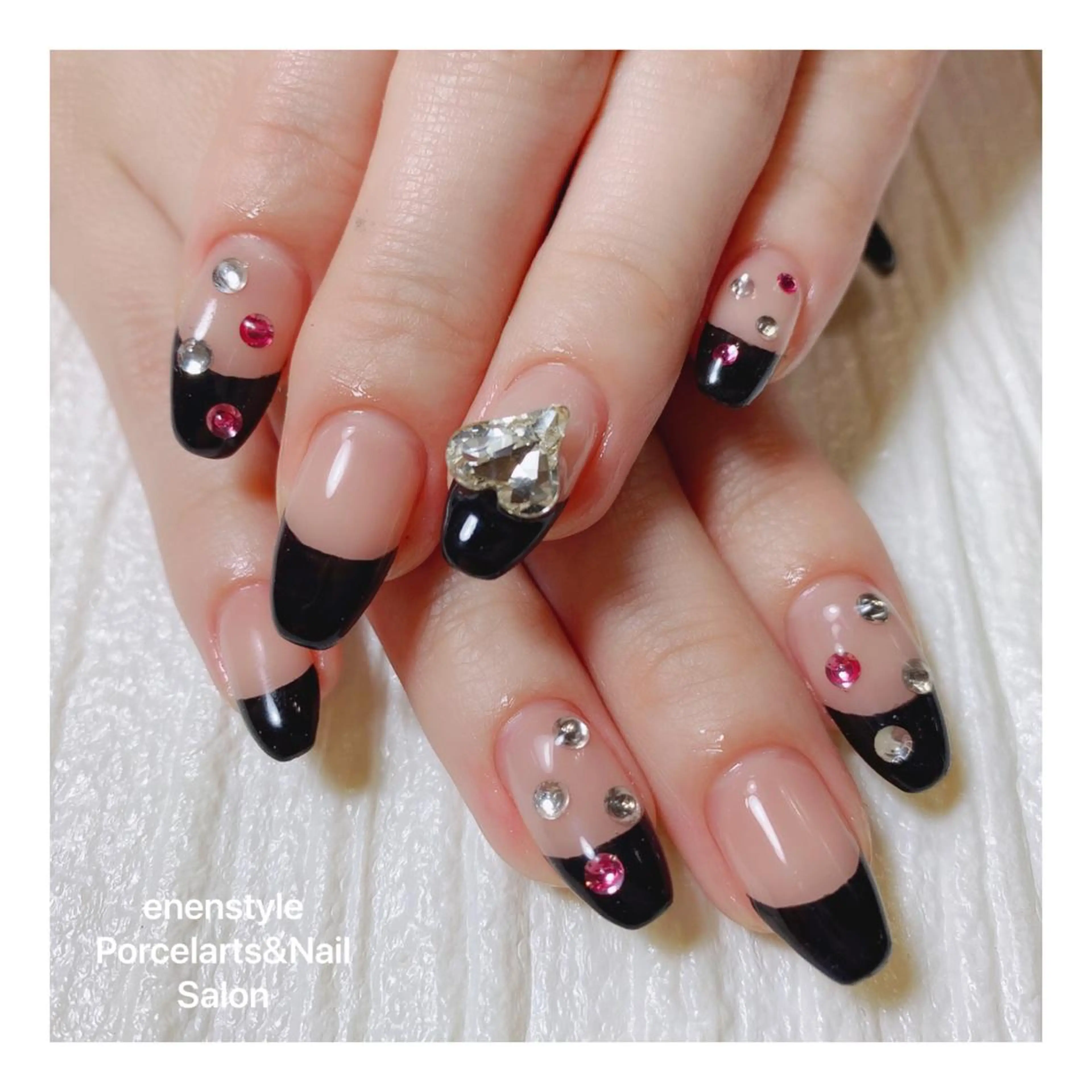 ミディアム ネイル ハンドネイル 👑enen style👑のネイルデザイン