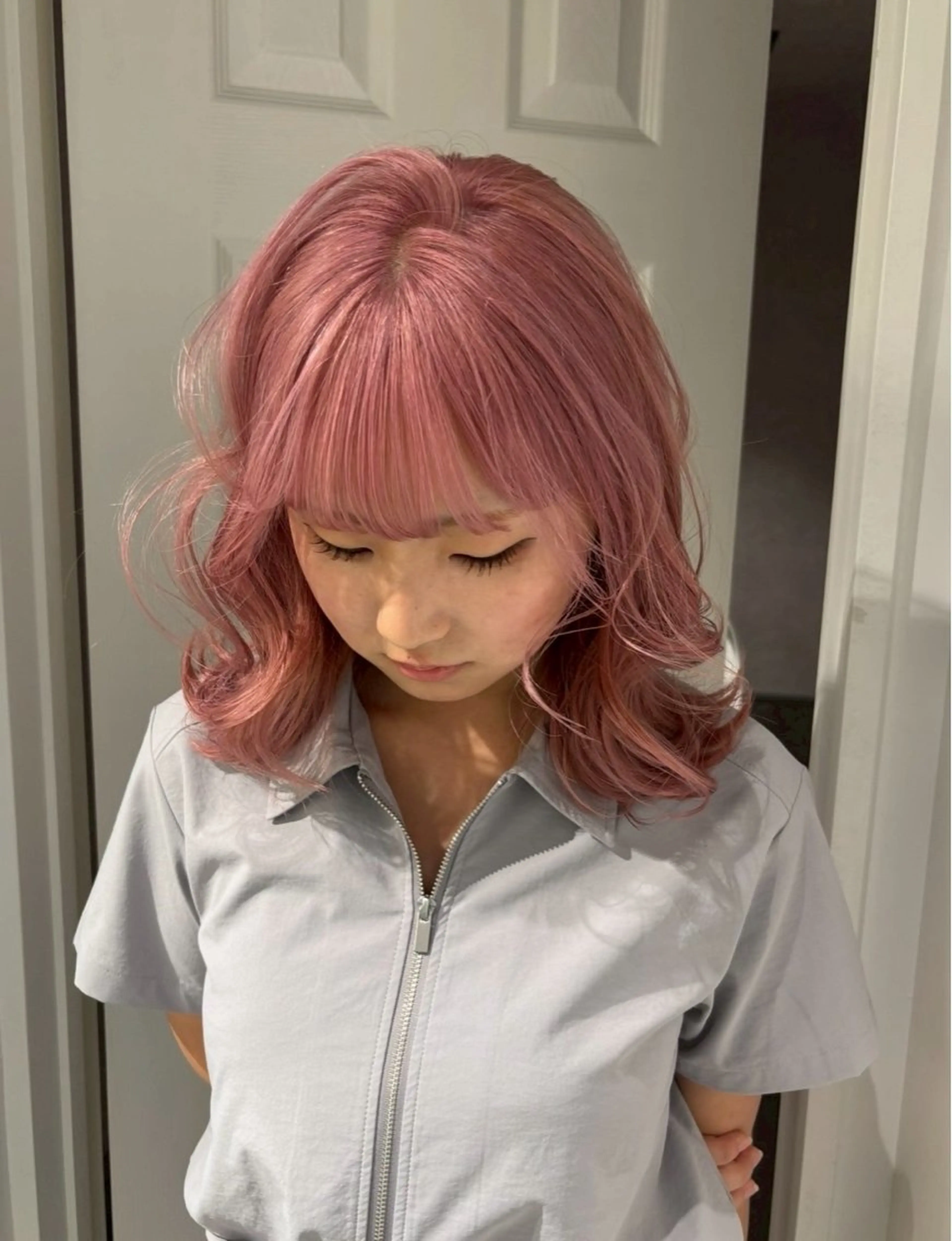 セミロング カラー ブリーチ ケアブリーチ デザインカラー ダブルカラー イヤリングカラー 酸性ストレート /ハイトーン/つばさのヘアスタイル