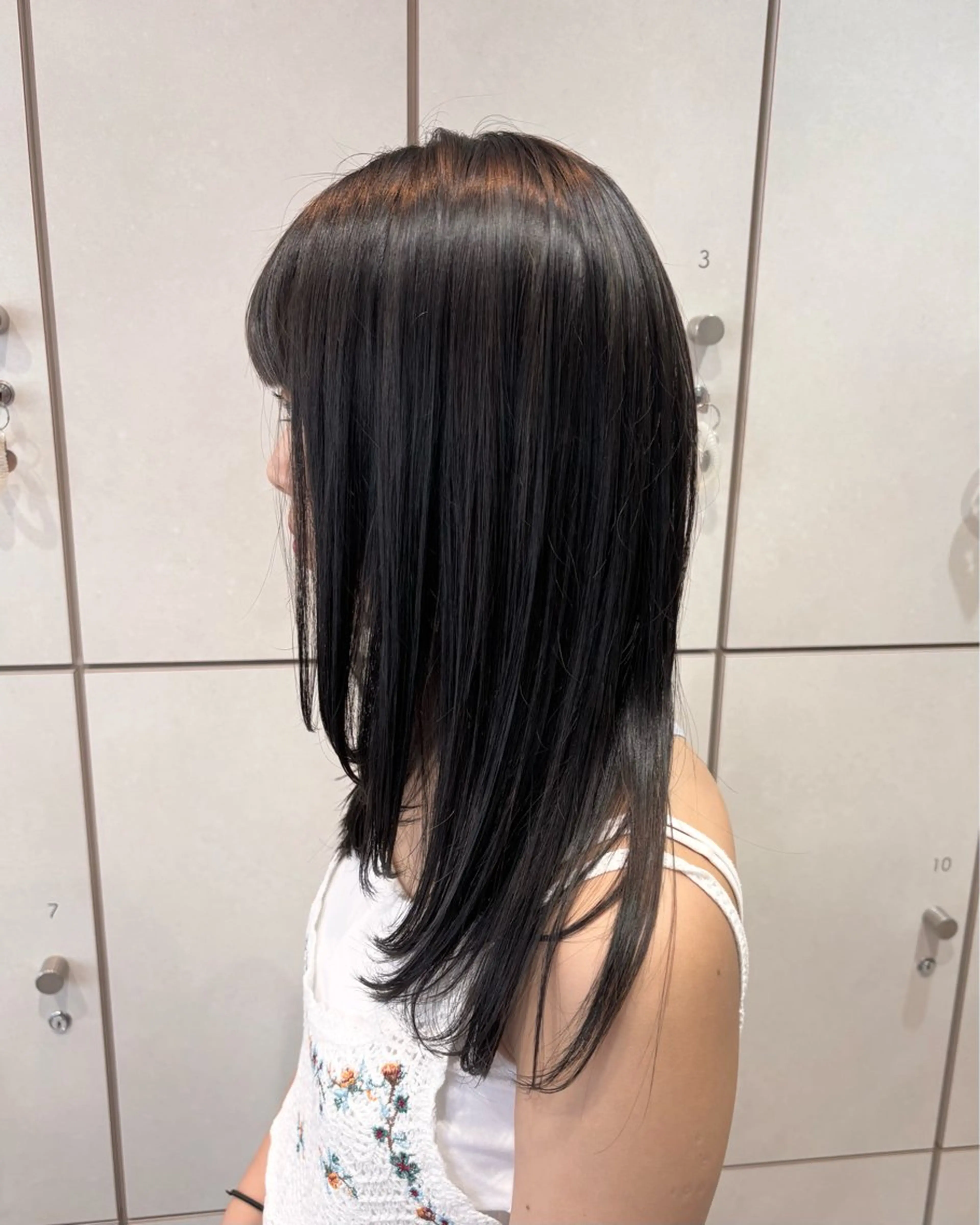 ロング カラー ベージュカラー ハイライトカラー オリーブカラー 顔周りカット ハイライト ボブ/ショート/金田 夏葵のヘアスタイル