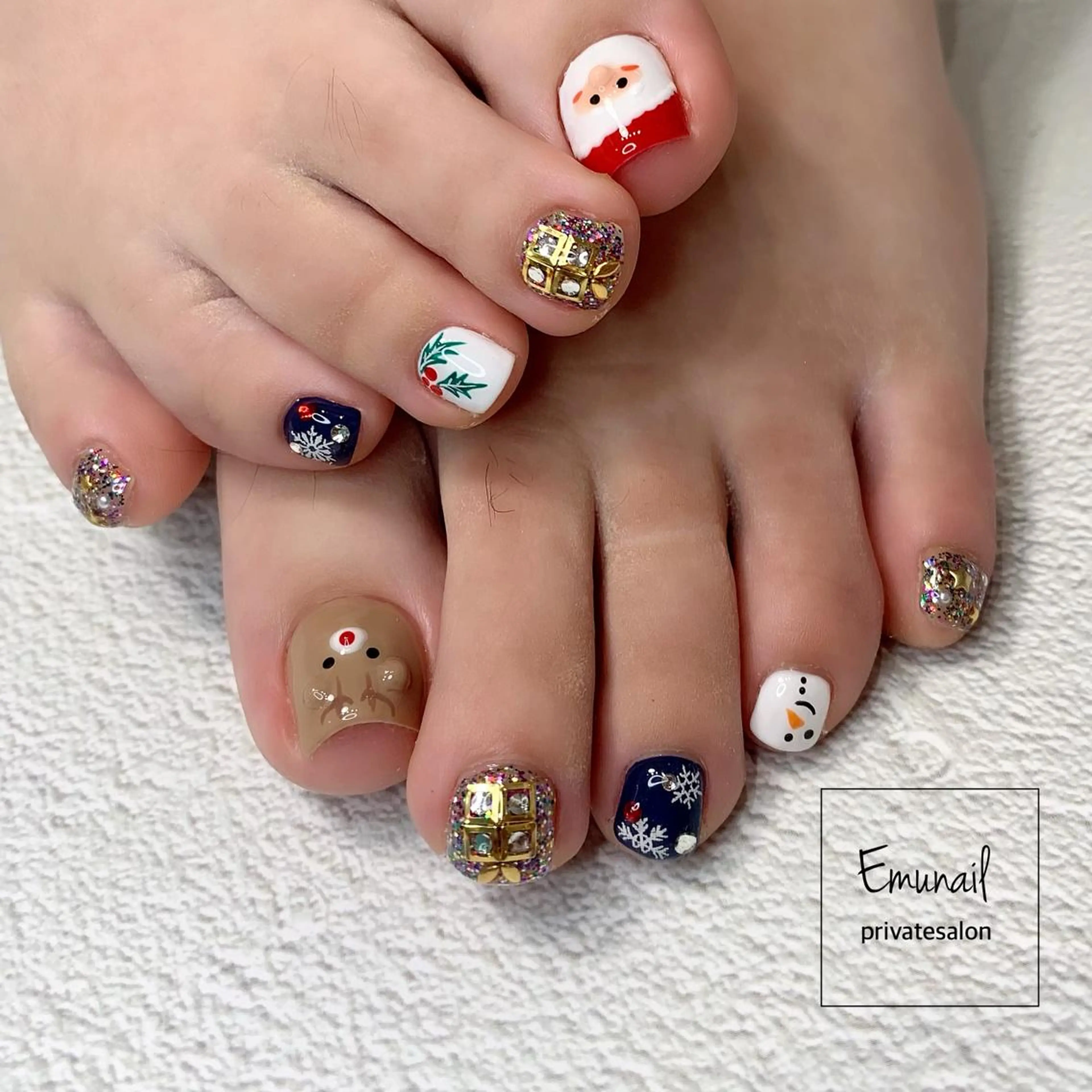 ネイル フットネイル Emu Nailのネイルデザイン