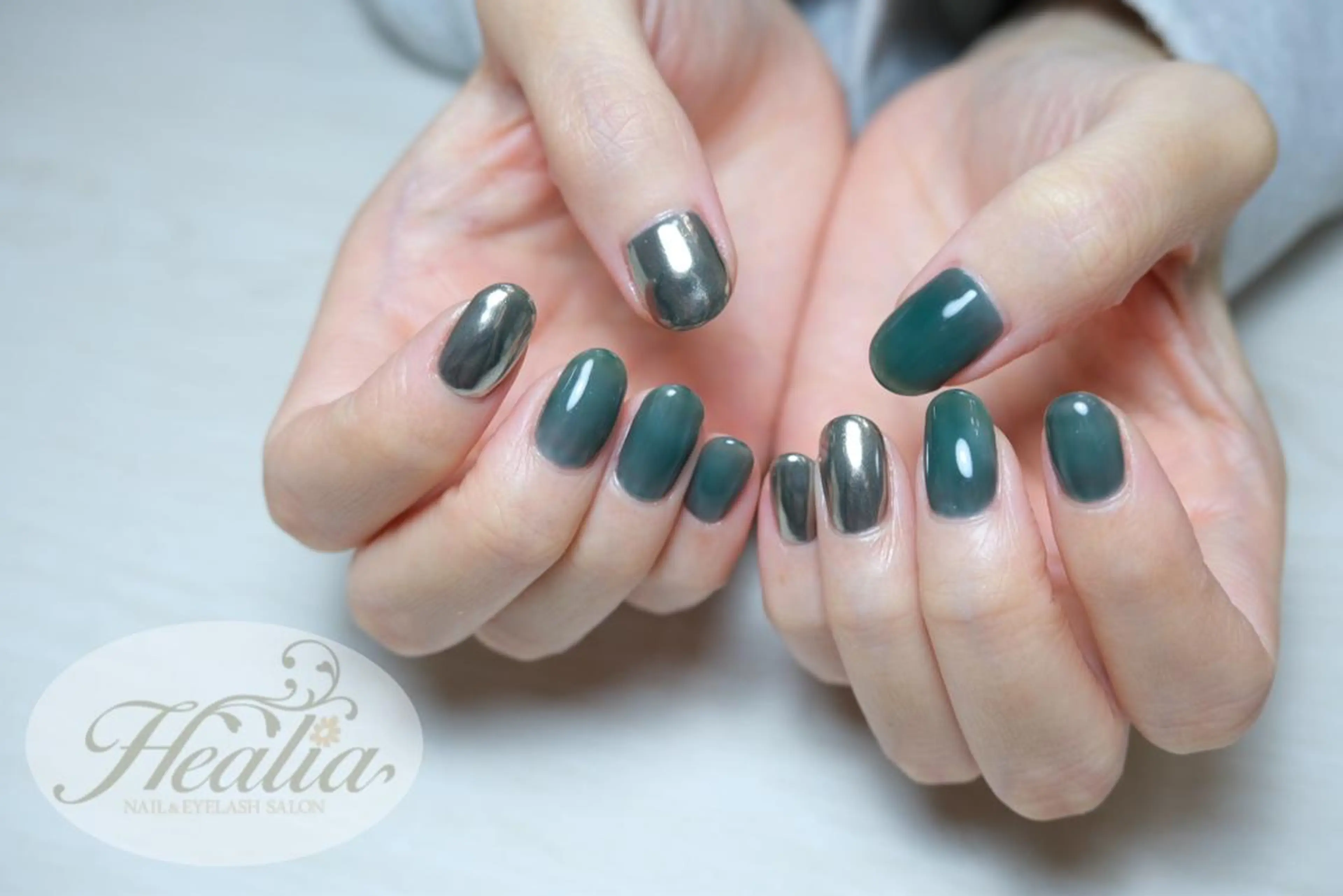 ネイル アートネイル ミラーネイル REMIA湘南台 TANABEのネイルデザイン