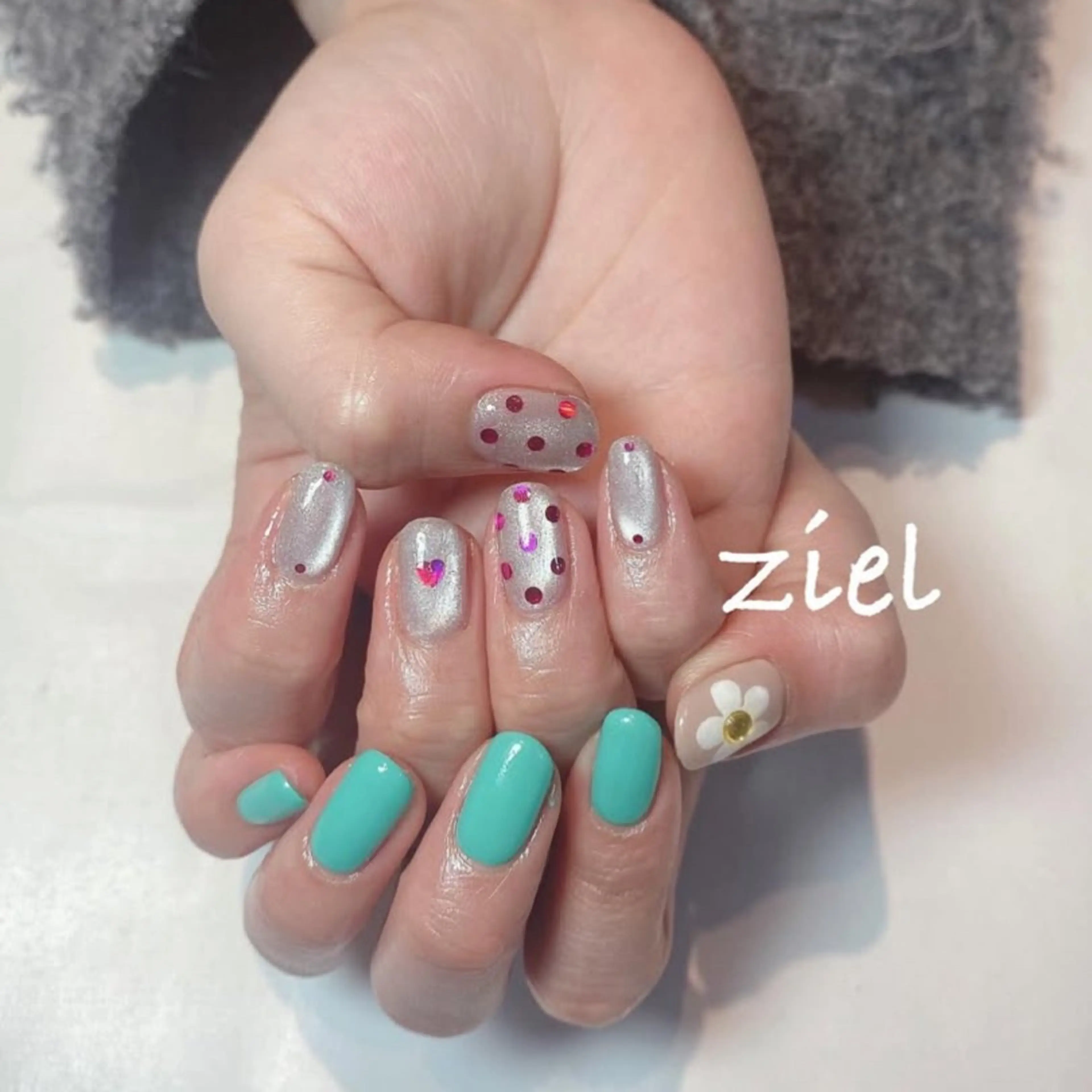 ネイル ziel _nailのネイルデザイン