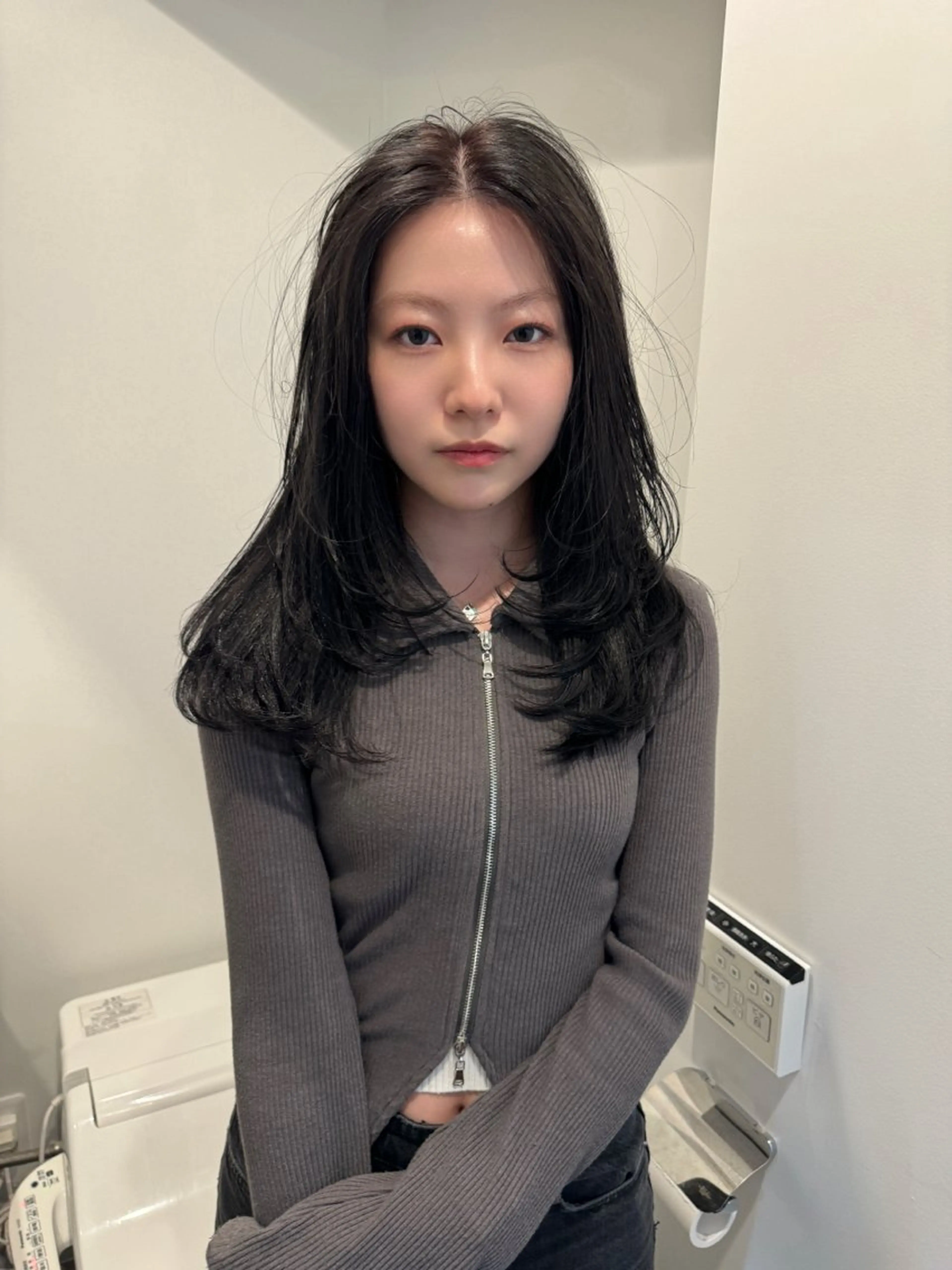 ロング 切りっぱなしボブ レイヤー/縮毛矯正のヘアスタイル