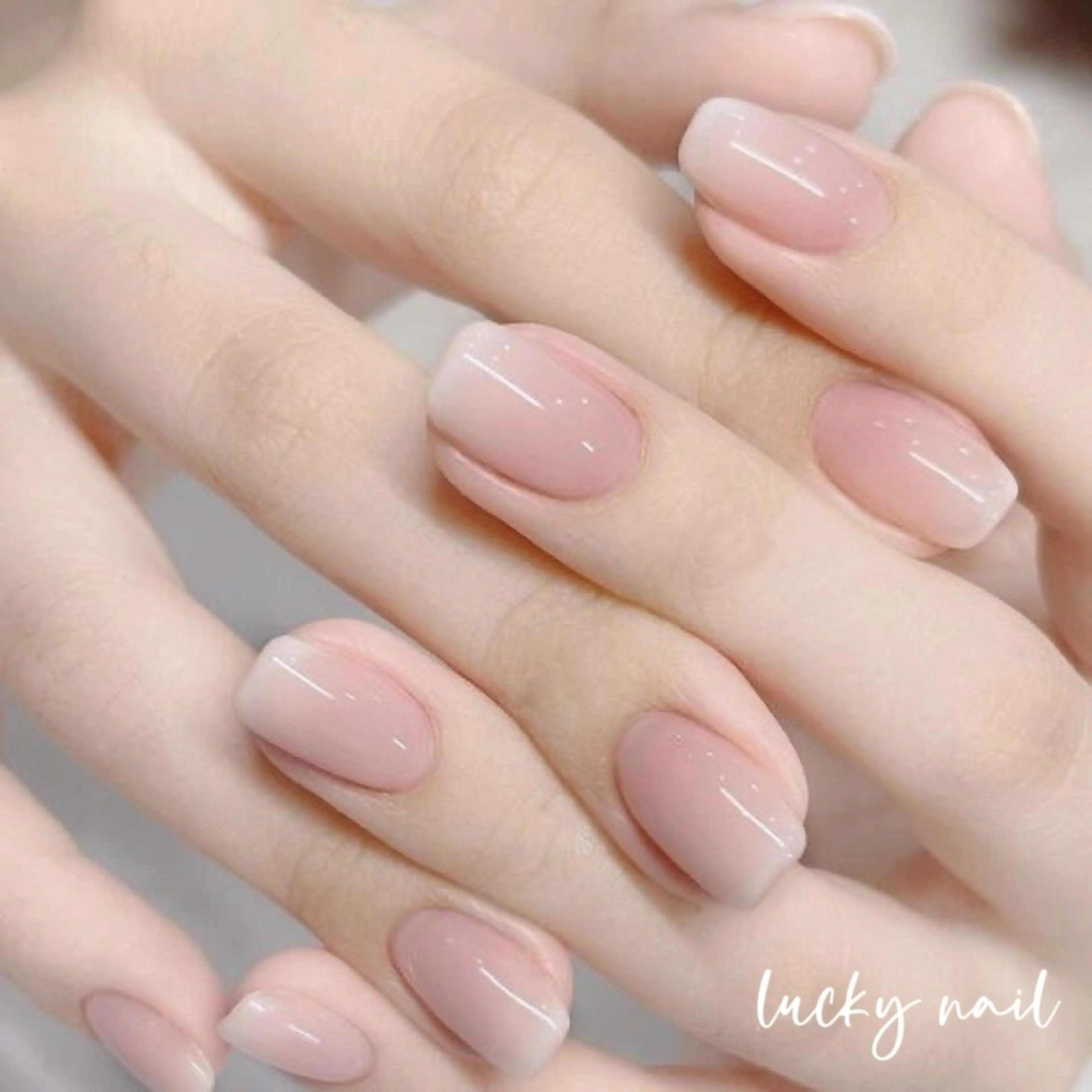 【新規オフ無料】カラーグラデーション♪ベースカラー除 くの写真