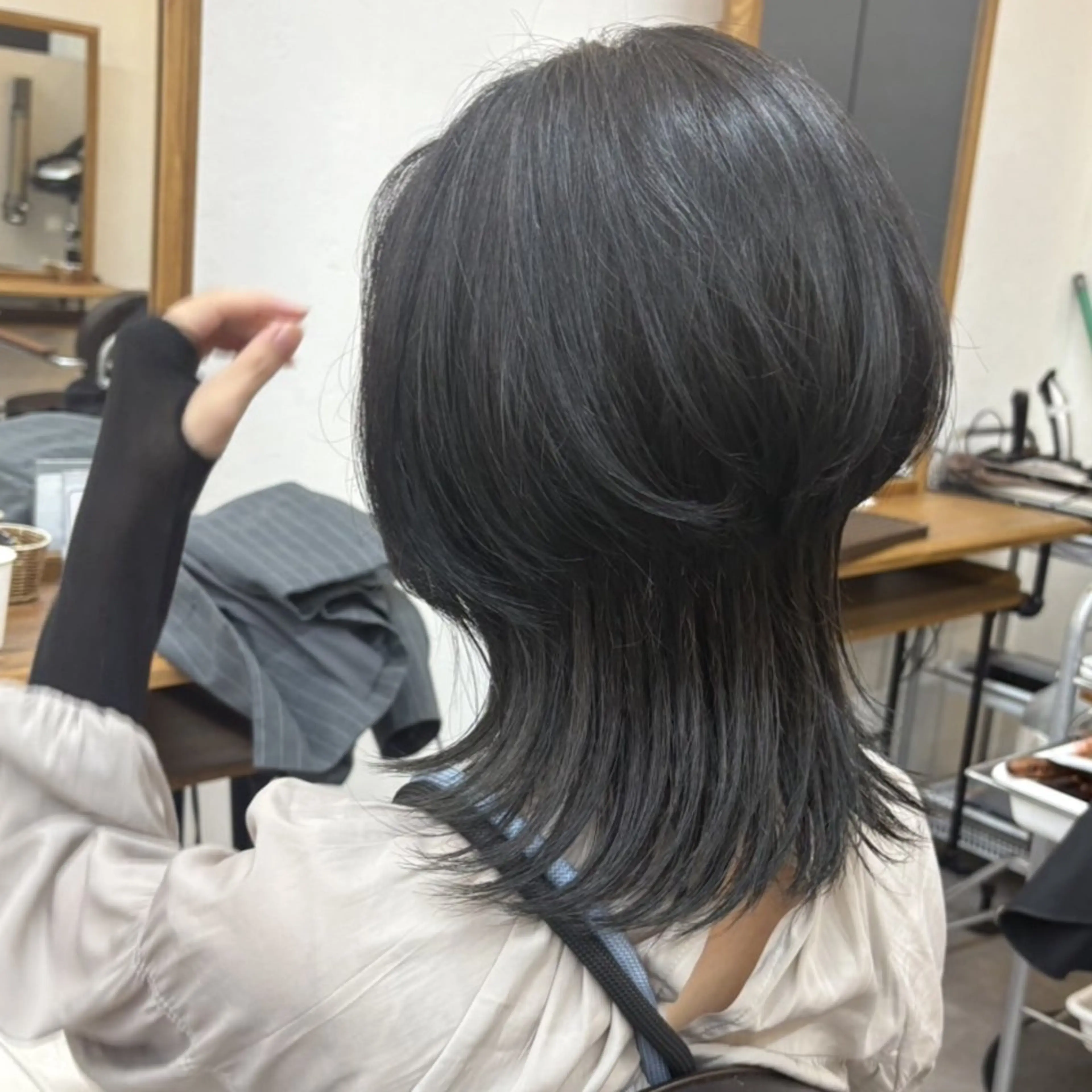 ショート ウルフカット カット 浜田りほ Luxbe 博多バスターミナルのヘアスタイル