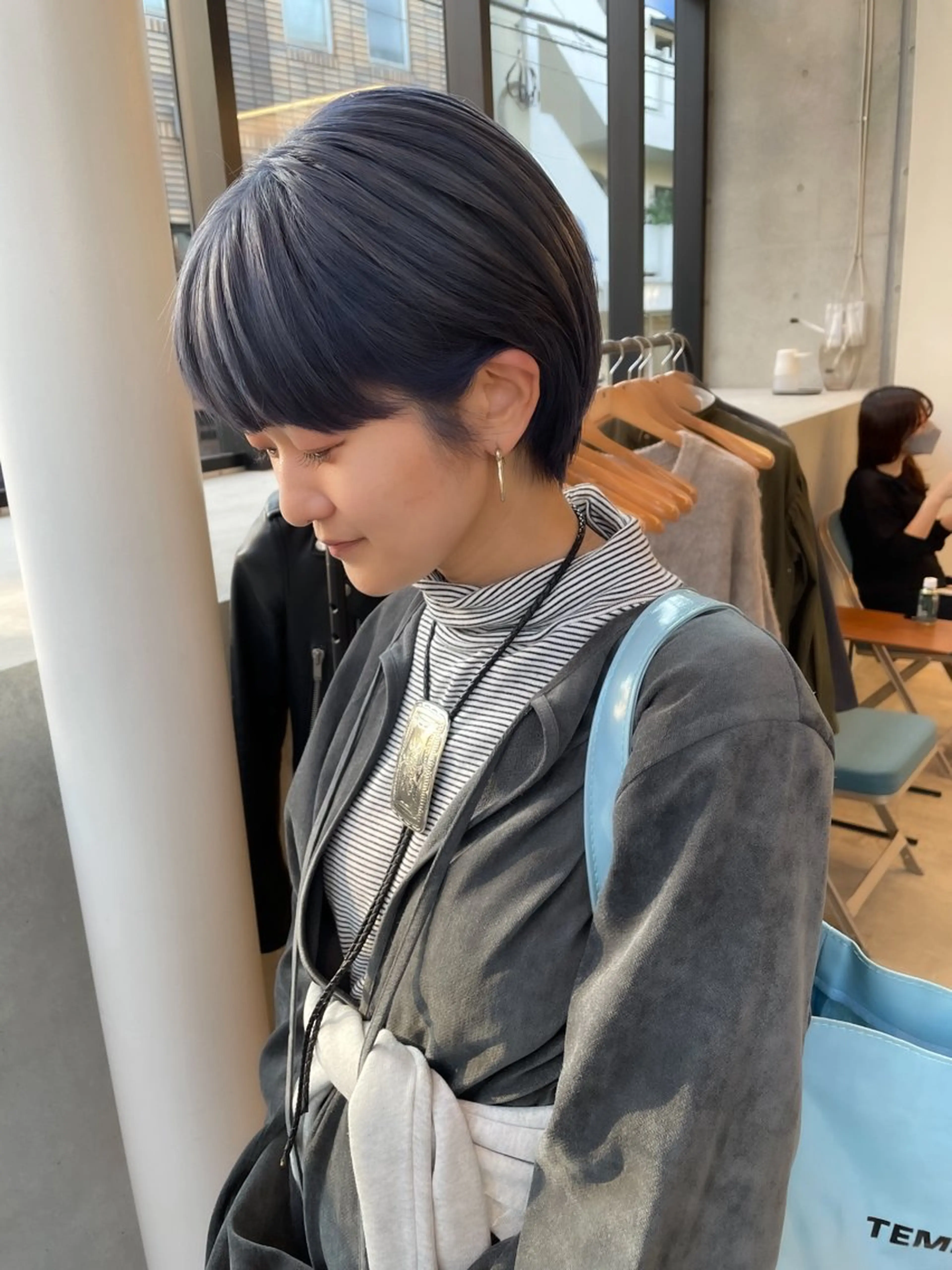 ショート カラー ヘアアレンジ ミニボブ/ブリーチ 🌈MISATOのヘアスタイル