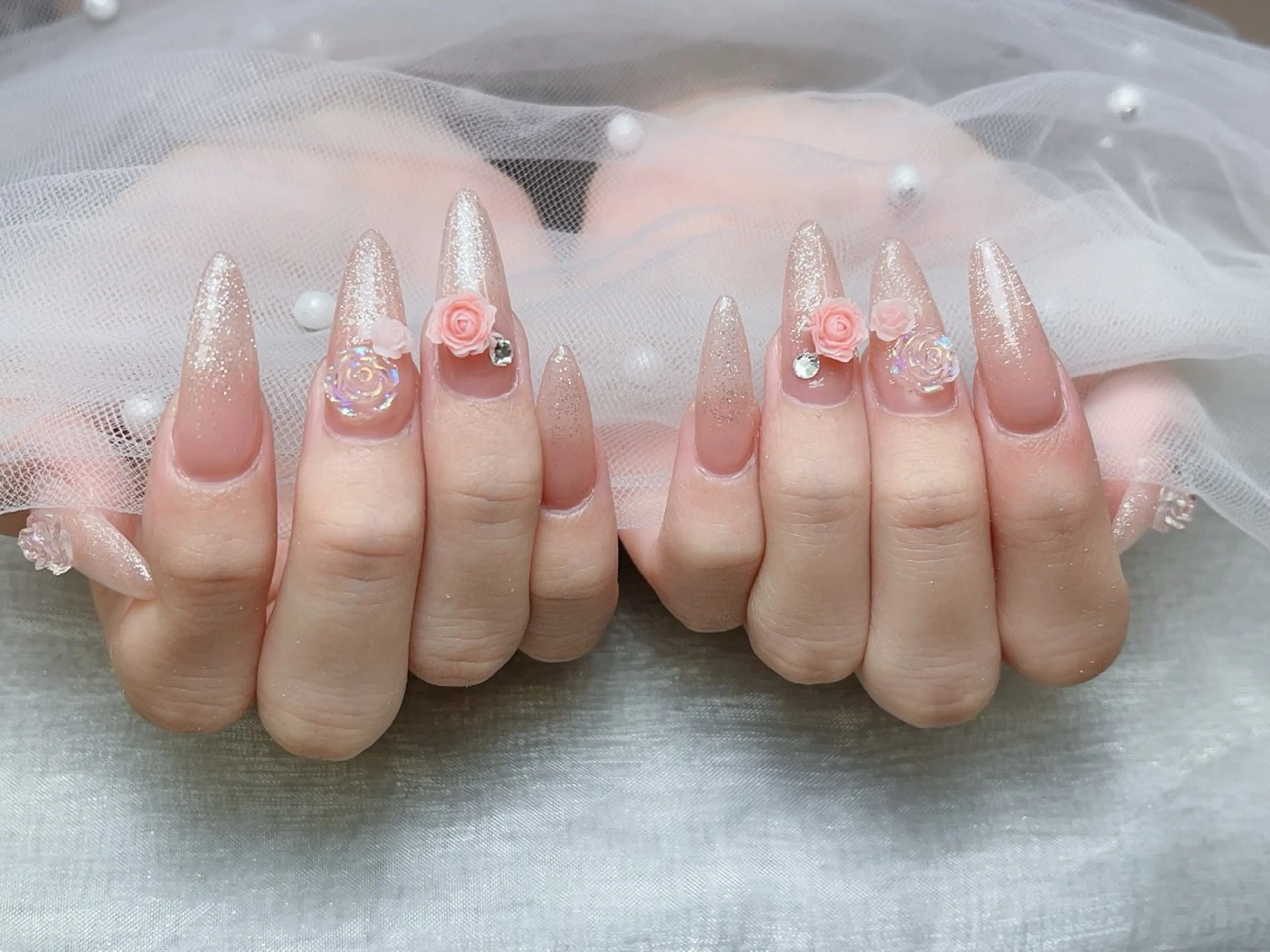 メンズ ネイル メンズ韓国風 アートネイル フレンチネイル ジェルネイル キラキラネイル ハンドネイル Bloom スカルプ専門店のネイルデザイン