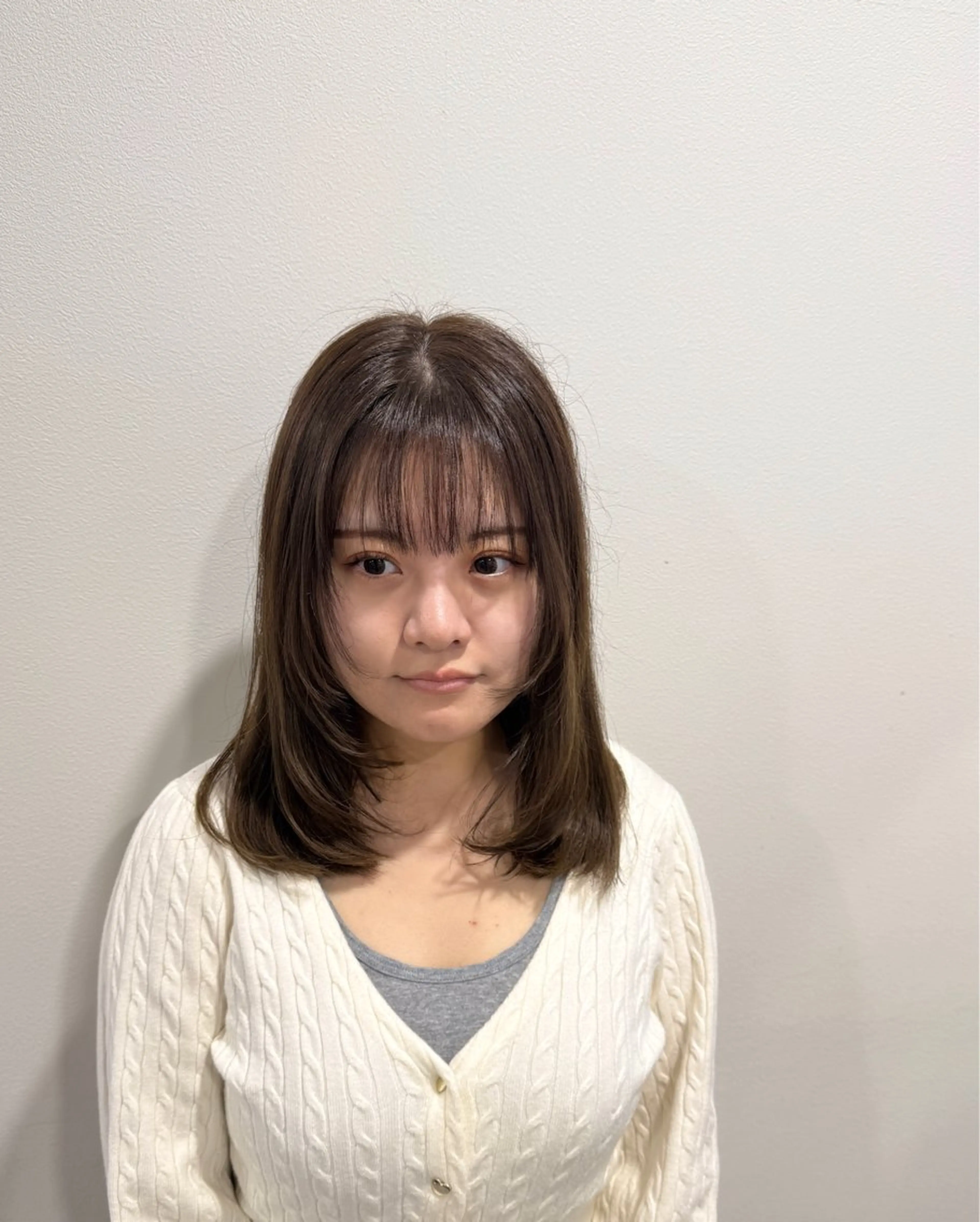 ミディアム レイヤーカット カット ヘアカラー オリーブ🫒レイヤー /平尾/りの‎🤍のヘアスタイル