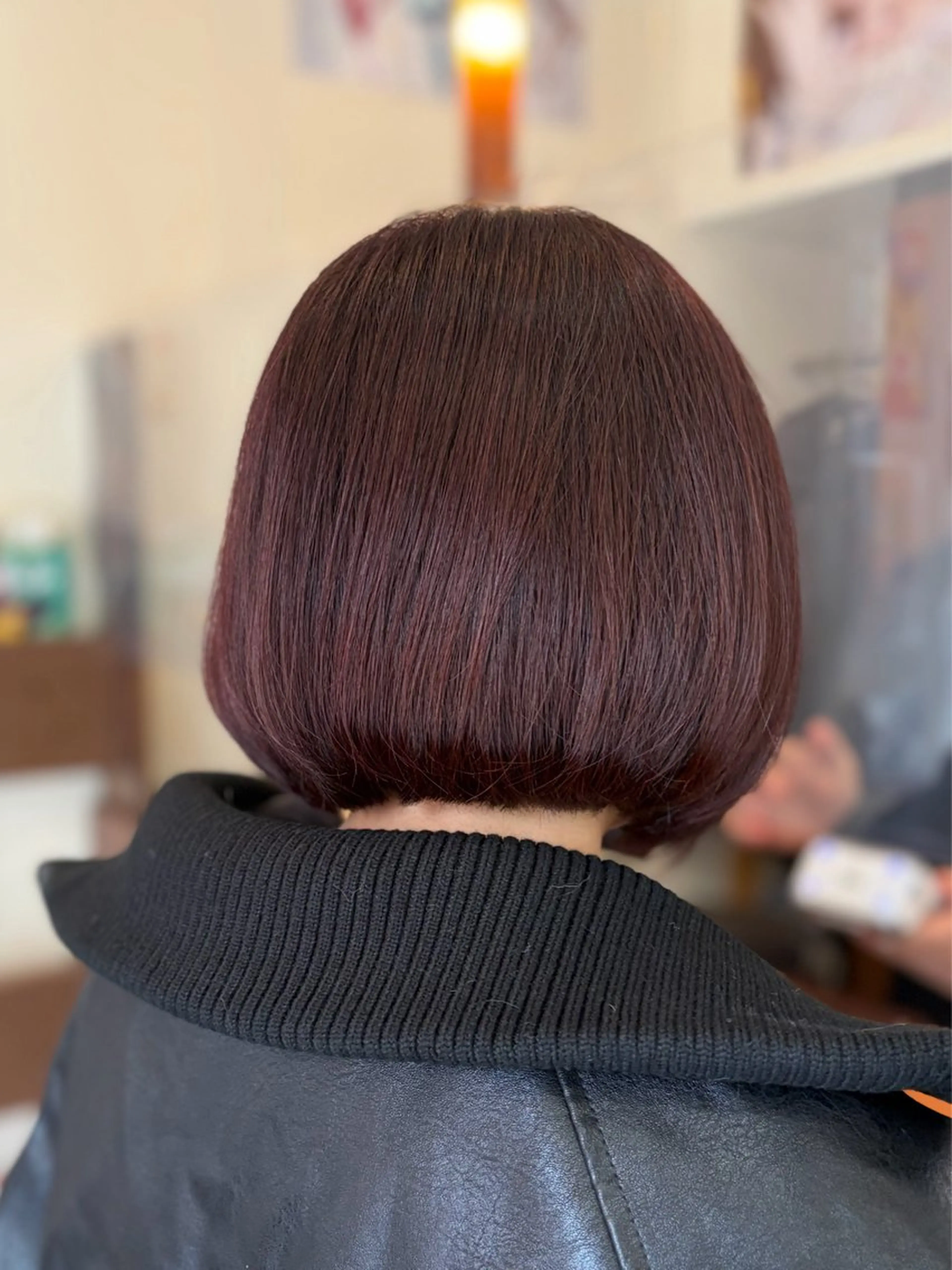 ミディアム カラー カシス ボブ カット ヘアカラー トリートメント Aphrodite 横手 亜紀のヘアスタイル