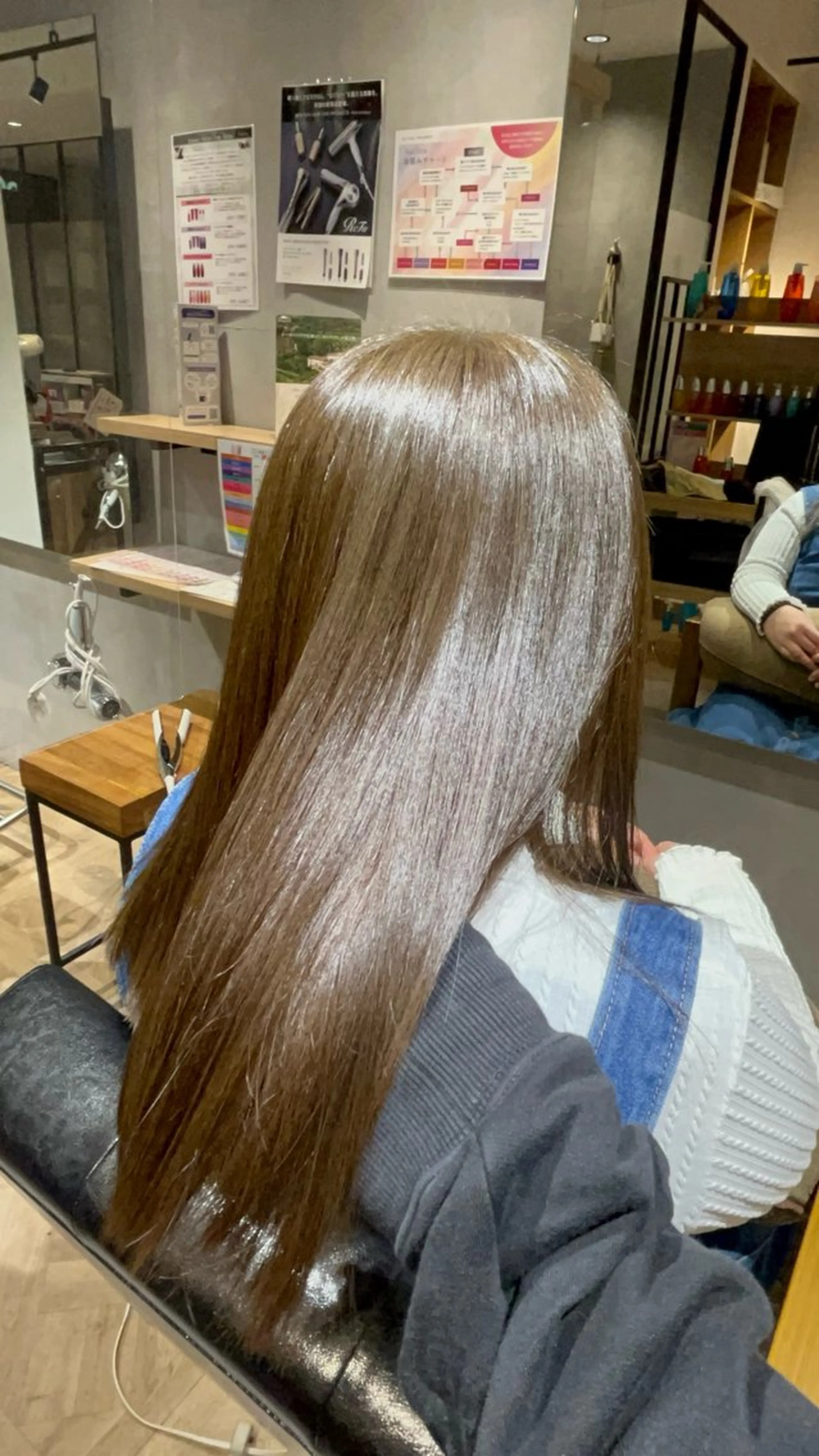 ロング ヘアカラー 金澤 七海のヘアスタイル