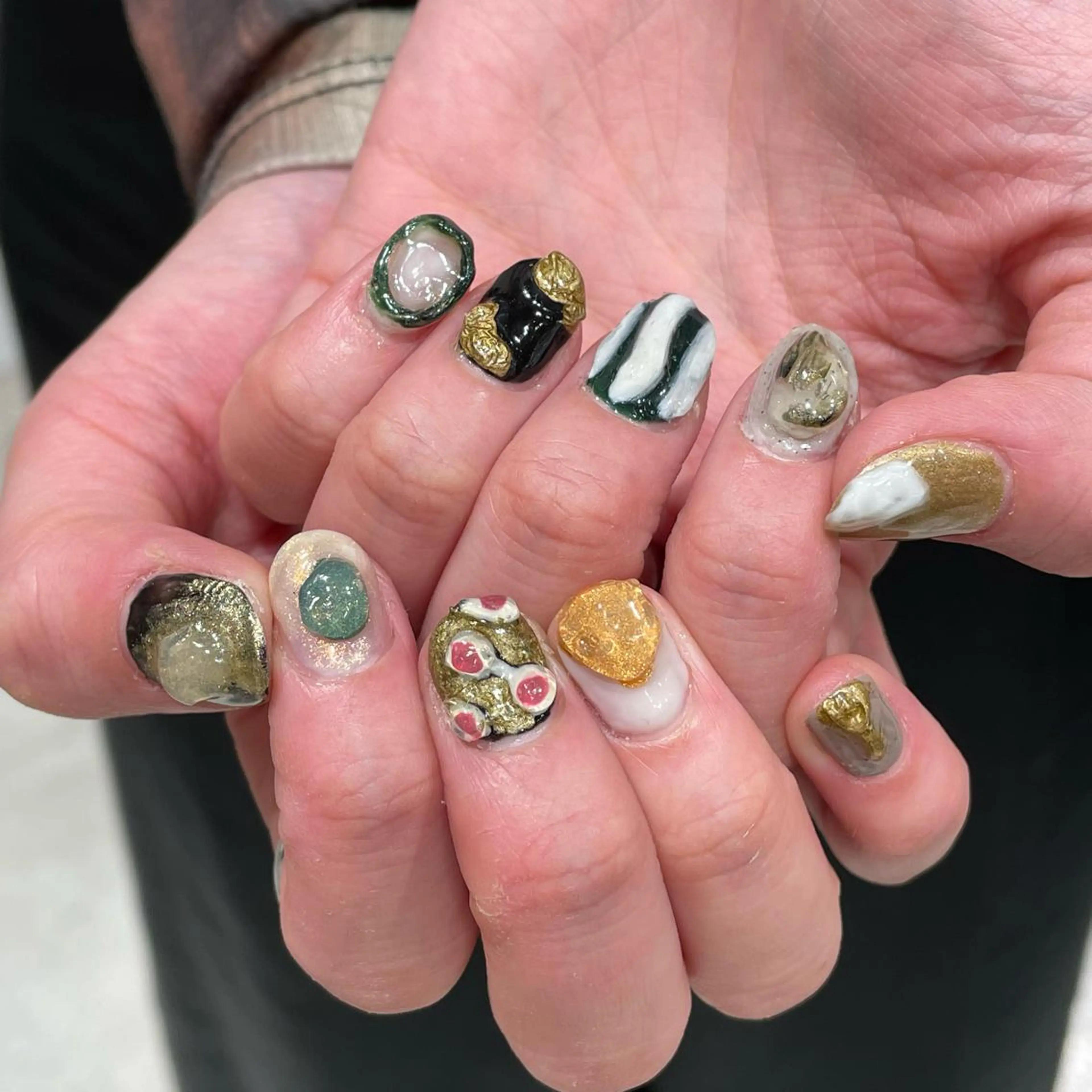 ネイル ハンドネイル 淡色ネイル 🎀moeのネイルデザイン