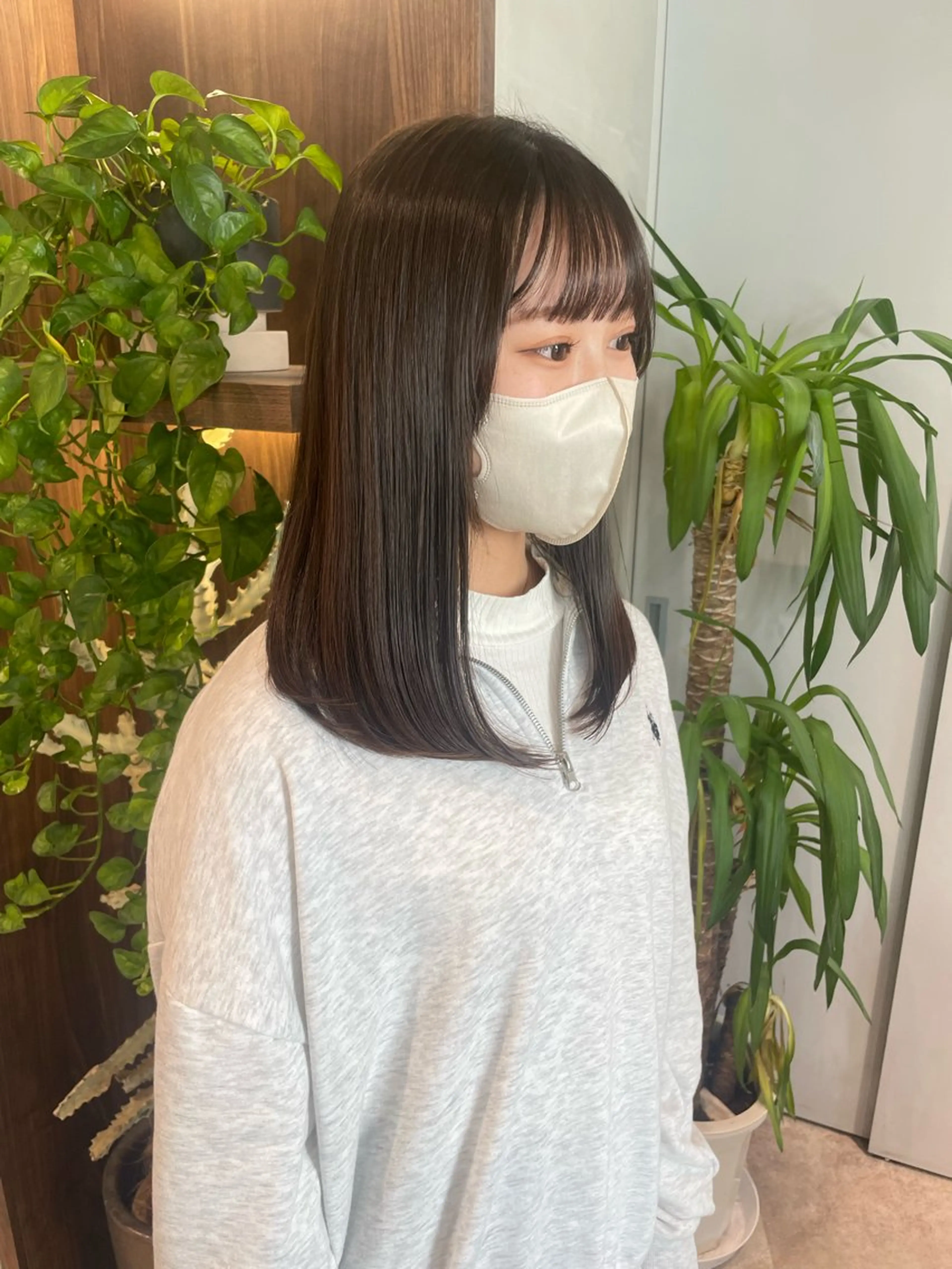 ミディアム Toiro 新宿所属・ハイトーン/透明感 yuinaのヘアスタイル