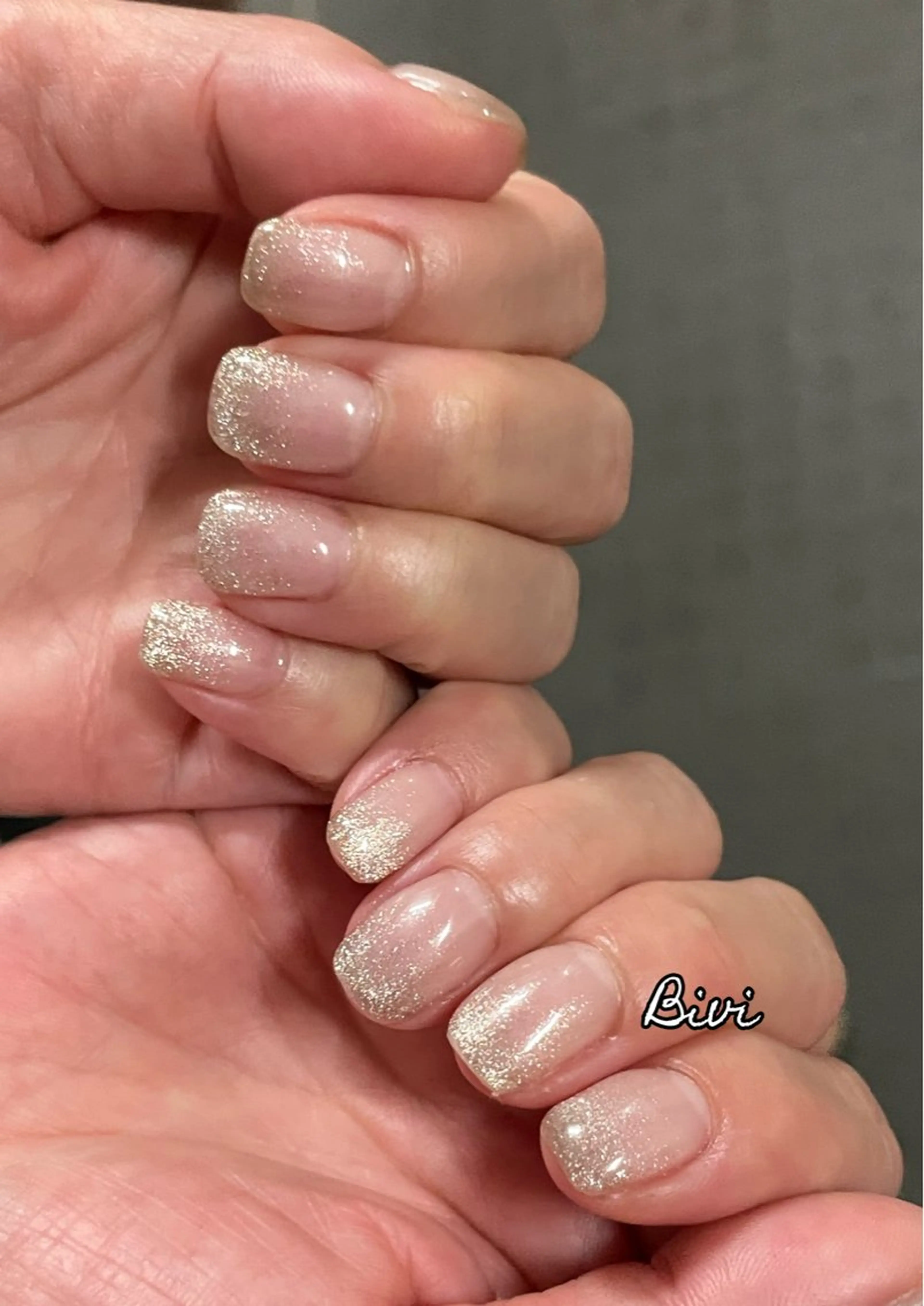 ネイル アートネイル フラッシュネイル ラメ(グリッター) マグネットネイル シルバー ハンドネイル ハンドケア ♡Bivi♡自爪に 優しいネイルサロンのネイルデザイン