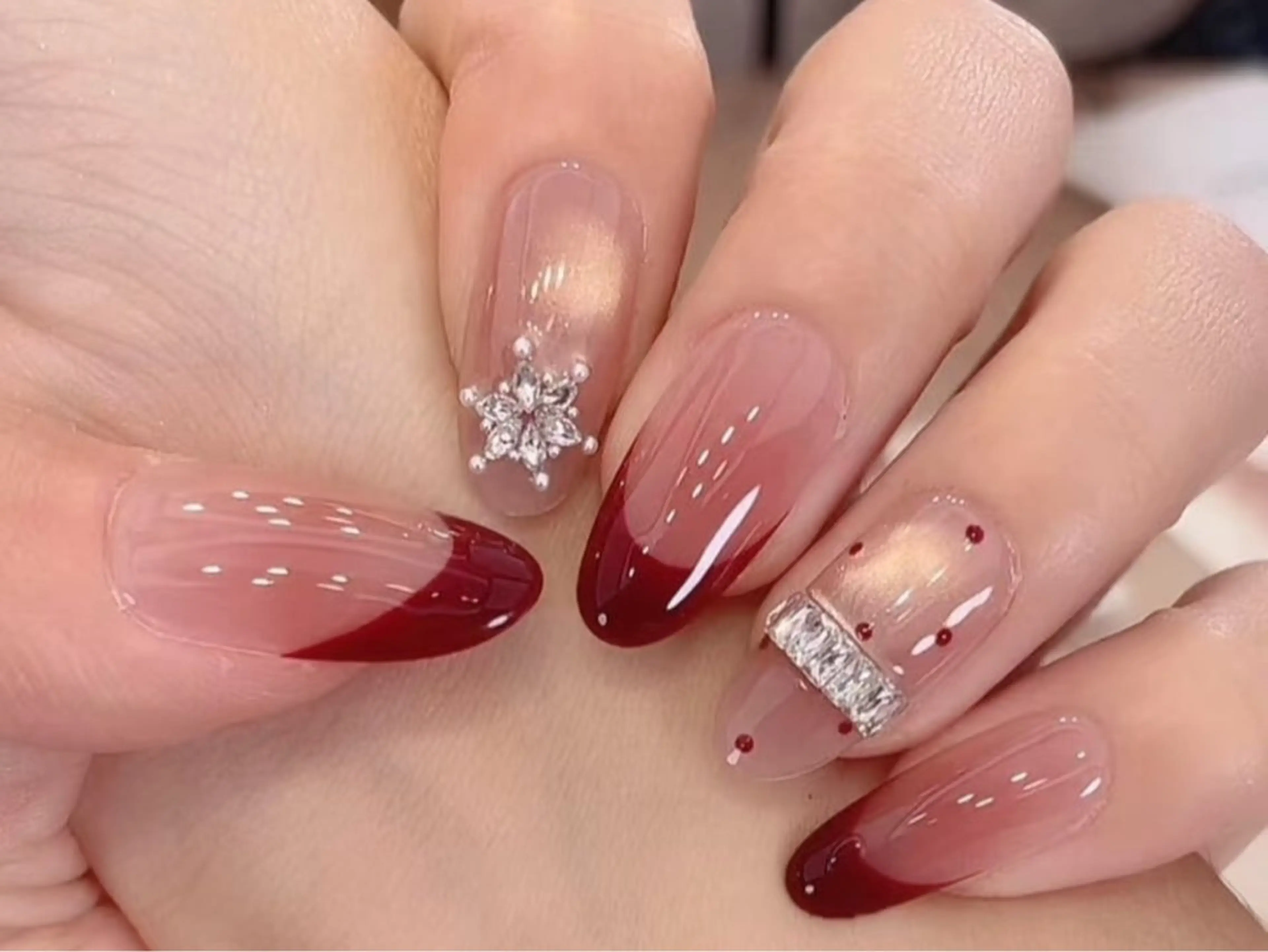 ネイル アートネイル オーロラネイル チークネイル フレンチネイル ガラスフレンチ ハンドネイル 🎀🎀YooLi Nail Salonのネイルデザイン